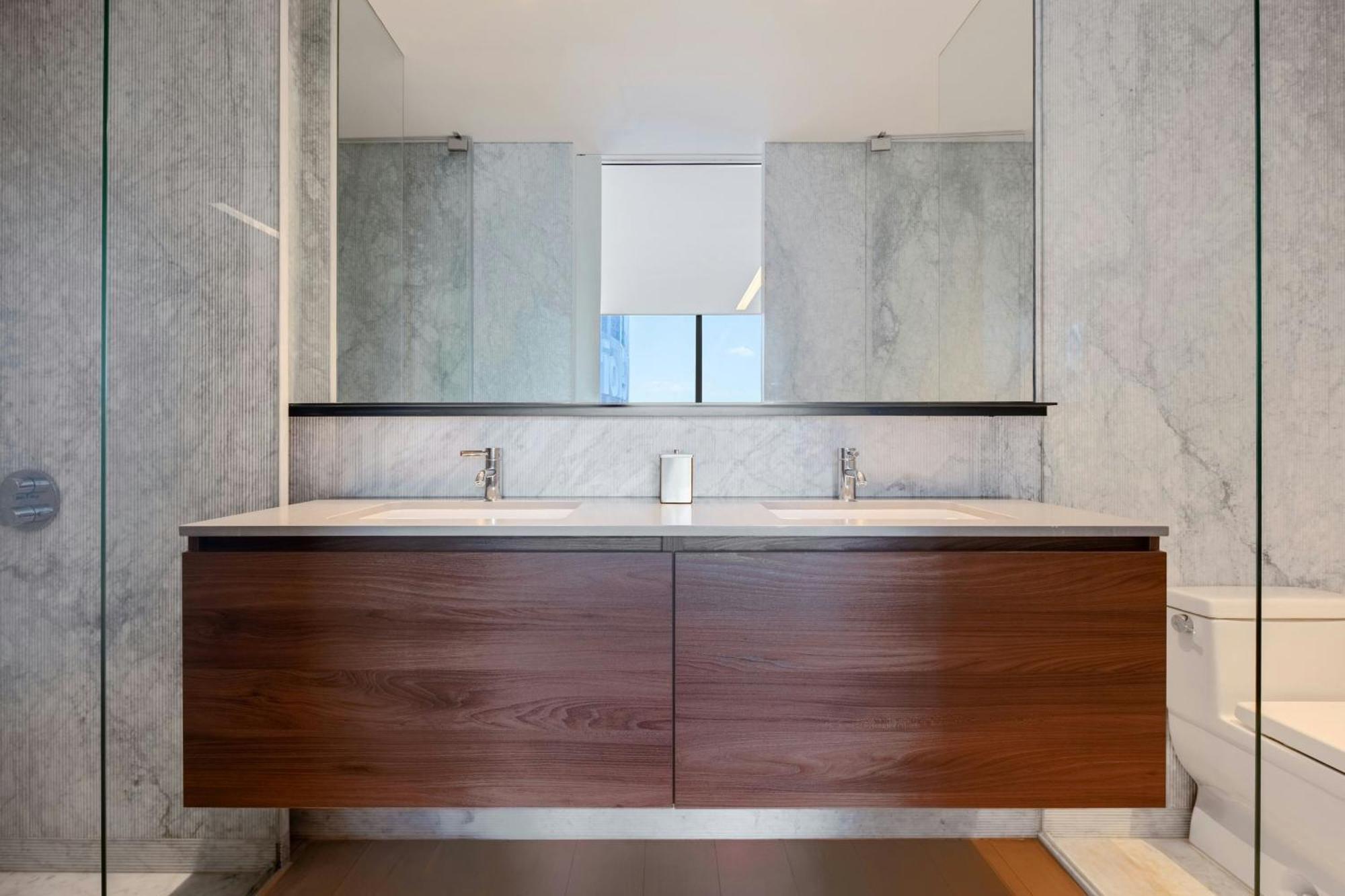 One-Bedroom King Residence with Skyline View,1677192252:JPEG