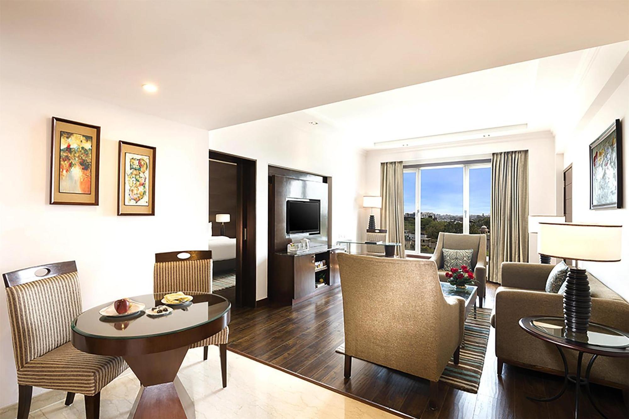 Suite 2 Way Airport Transfer on SPA 4pcs of Laundry or room or nightIINR 2000 F&B creditDaily Fruit basket 1 bottle of whiskey or as per availability Dragon If all meals room is booked Sightseeing transport services Lounge Ac