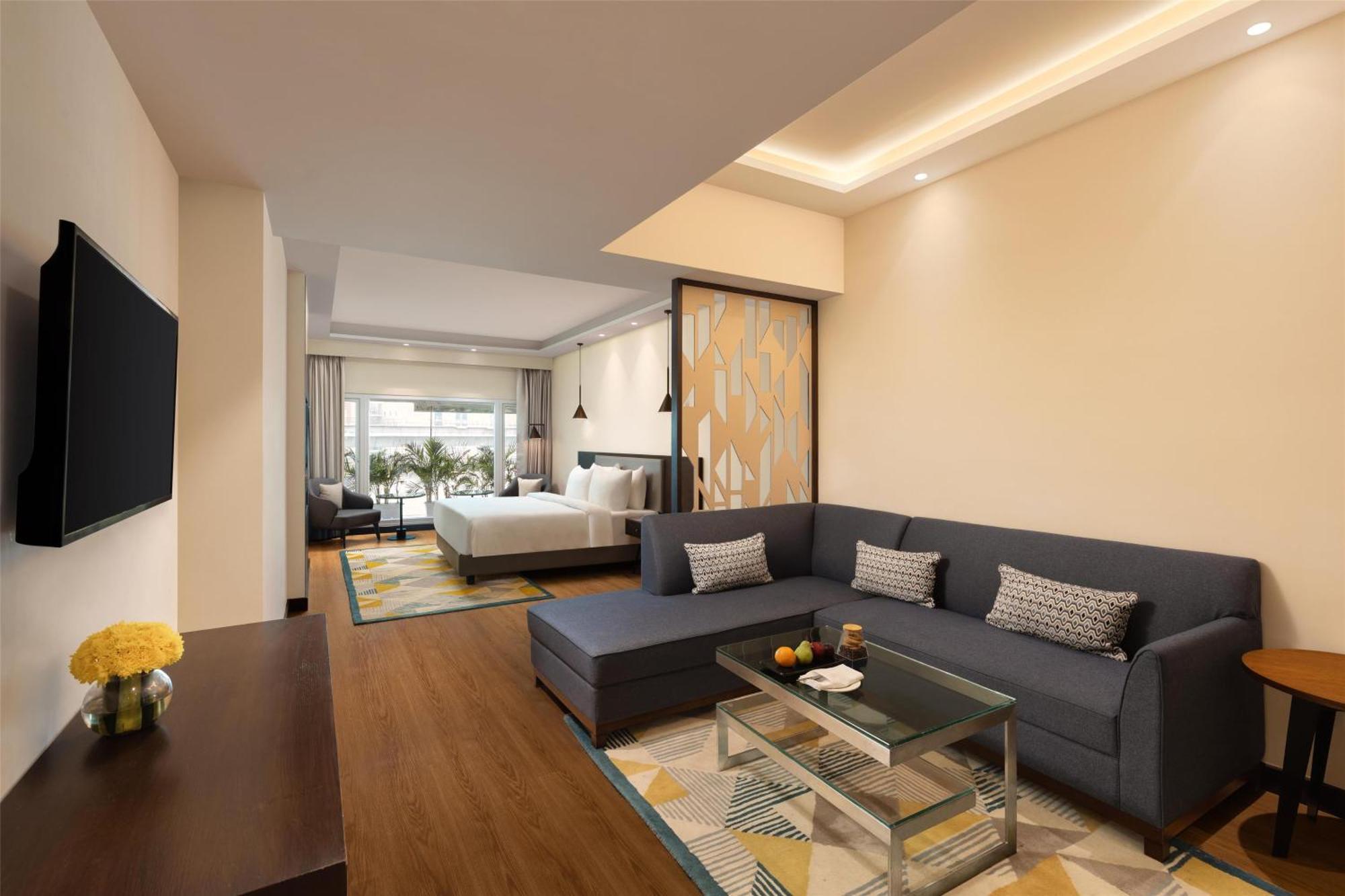 Suite 2 Way Airport Transfer on SPA 4pcs of Laundry or room or nightIINR 2000 F&B creditDaily Fruit basket 1 bottle of whiskey or as per availability Dragon If all meals room is booked Sightseeing transport services Lounge Ac