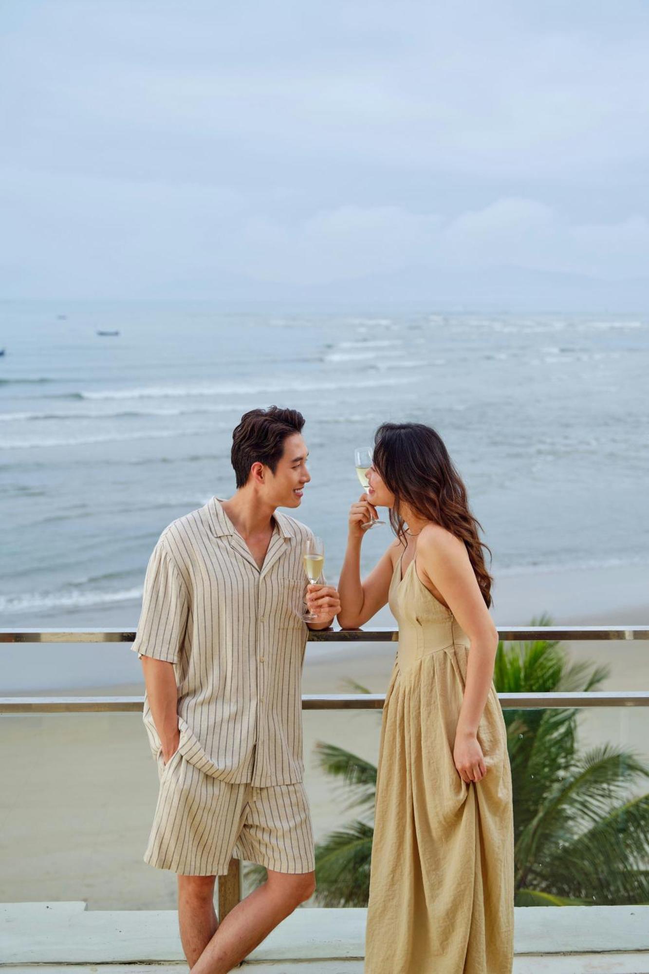 Junior King Suite Ocean View Balcony