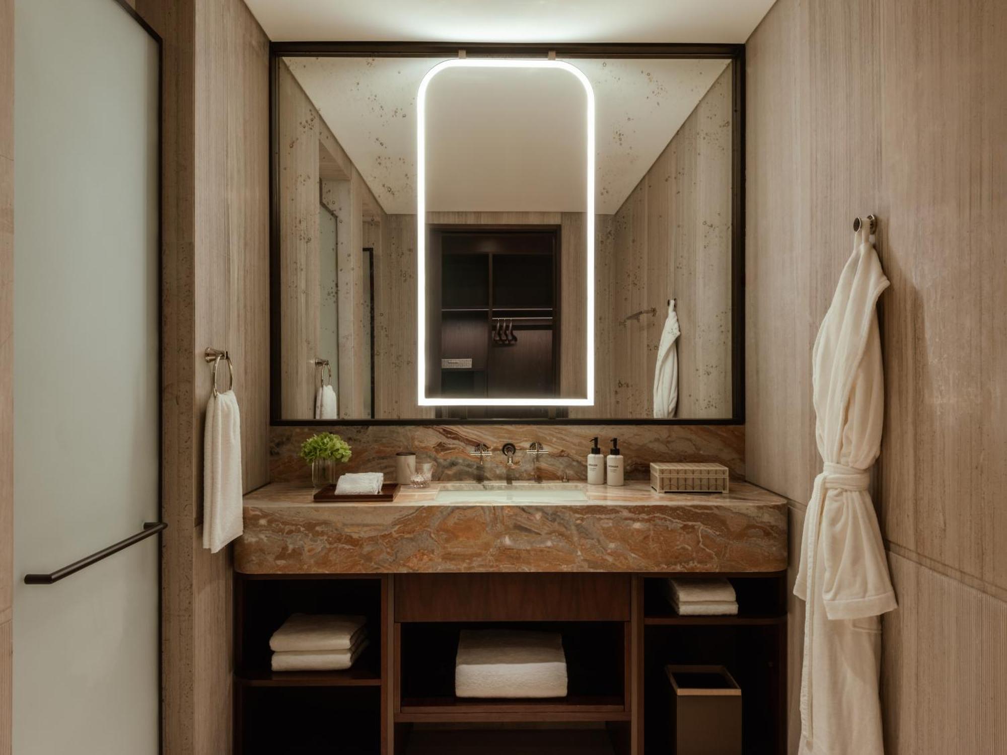 Two Bedroom Lagoon View Apartment