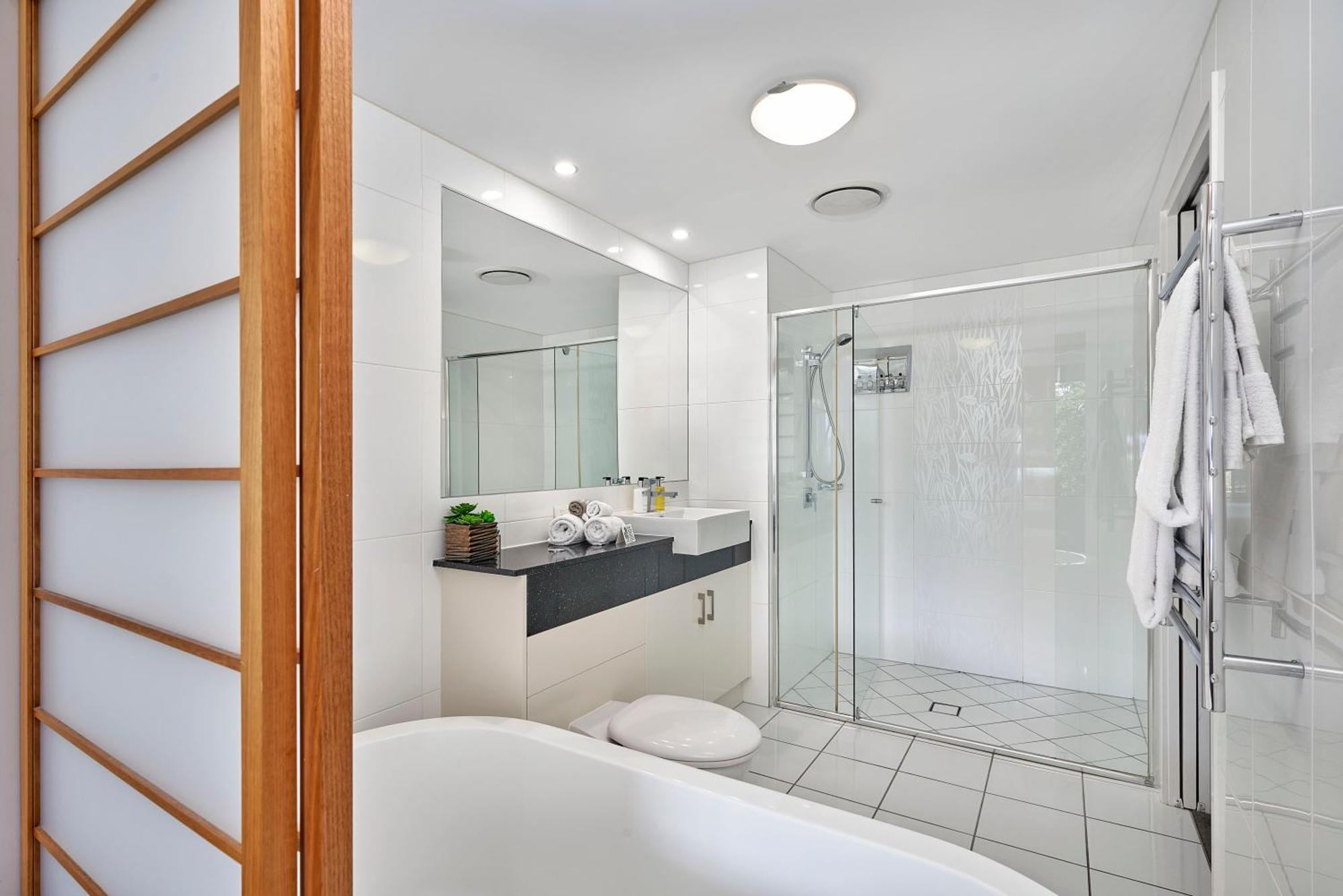 Three Bedroom Apartment Pool Access Penthouse
