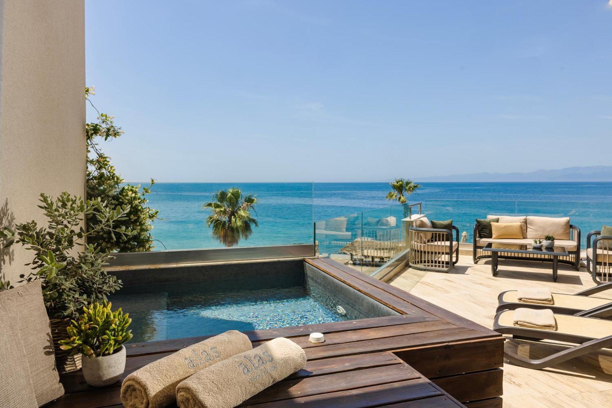 Signature Suite mit Meerblick und Whirlpool im Freien