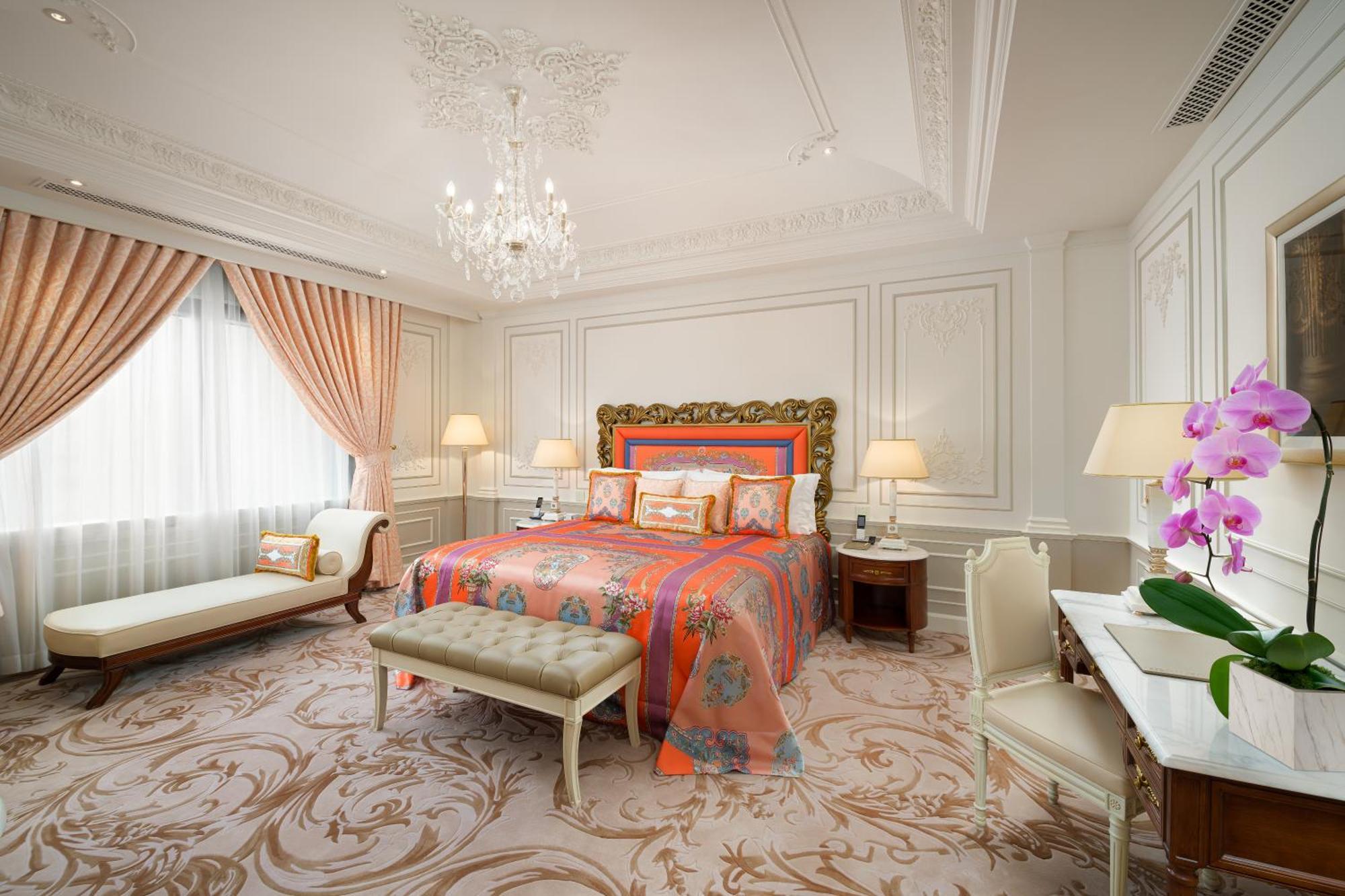 Signature Suite