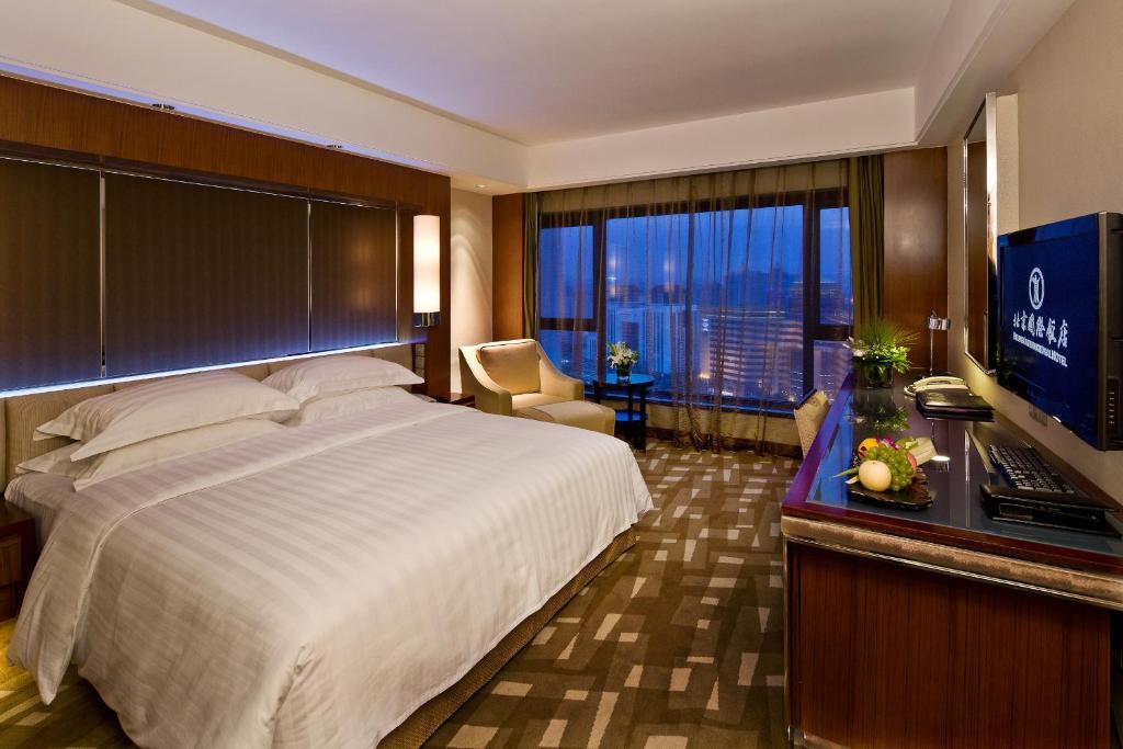 Business King Bed Room