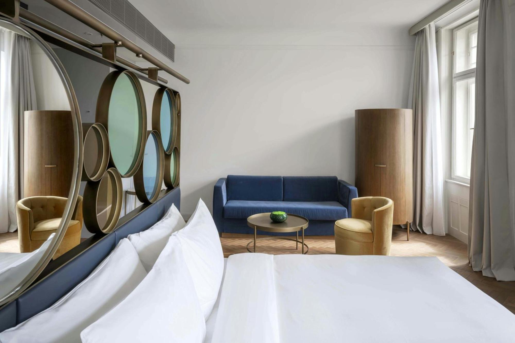 Heritage Bohemia King Suite City View