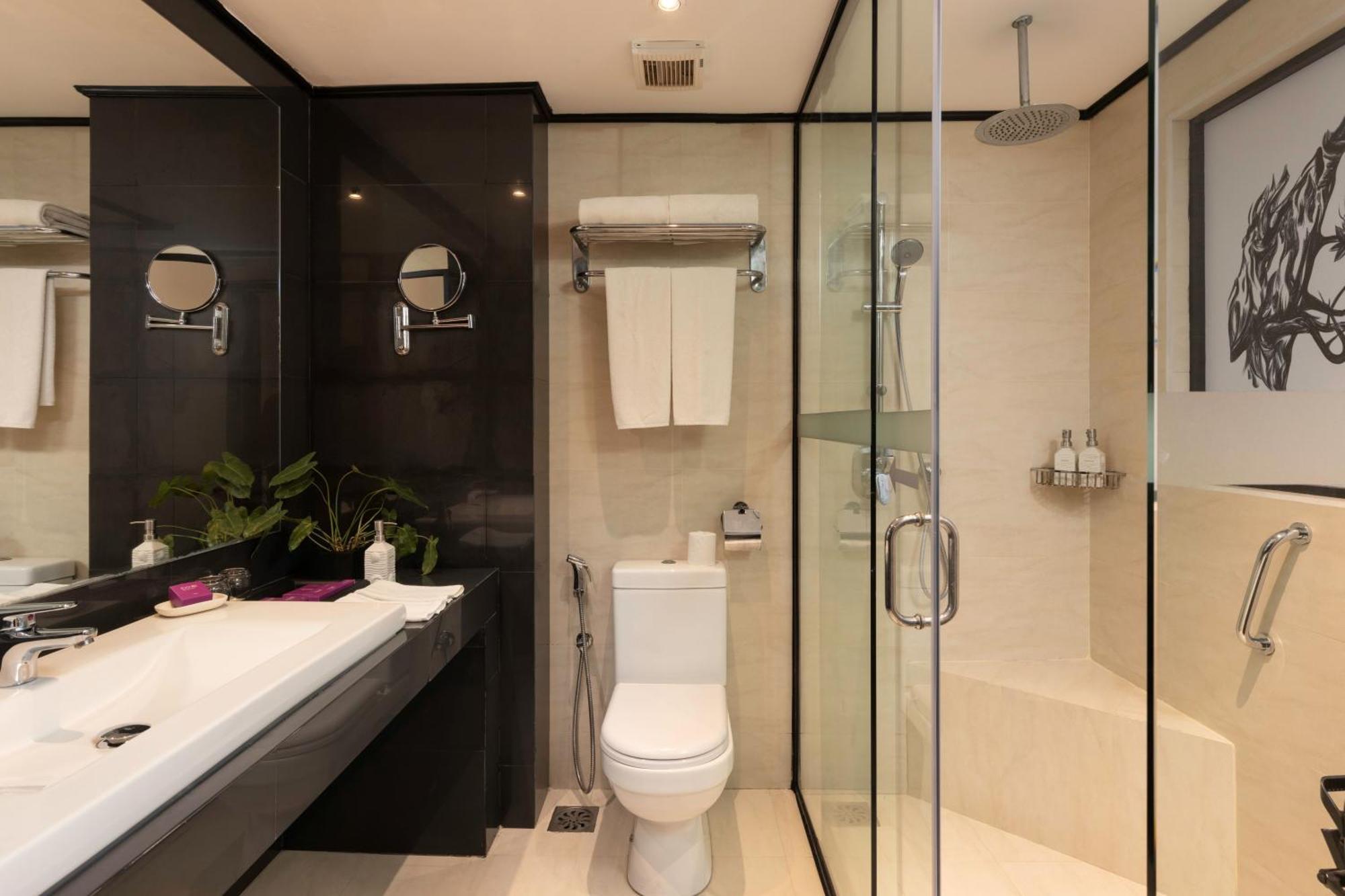 Luxury Sea View room Balcony Room upgrade & Early check or Late check out on availability on Food or Beverages & Balinese Spa