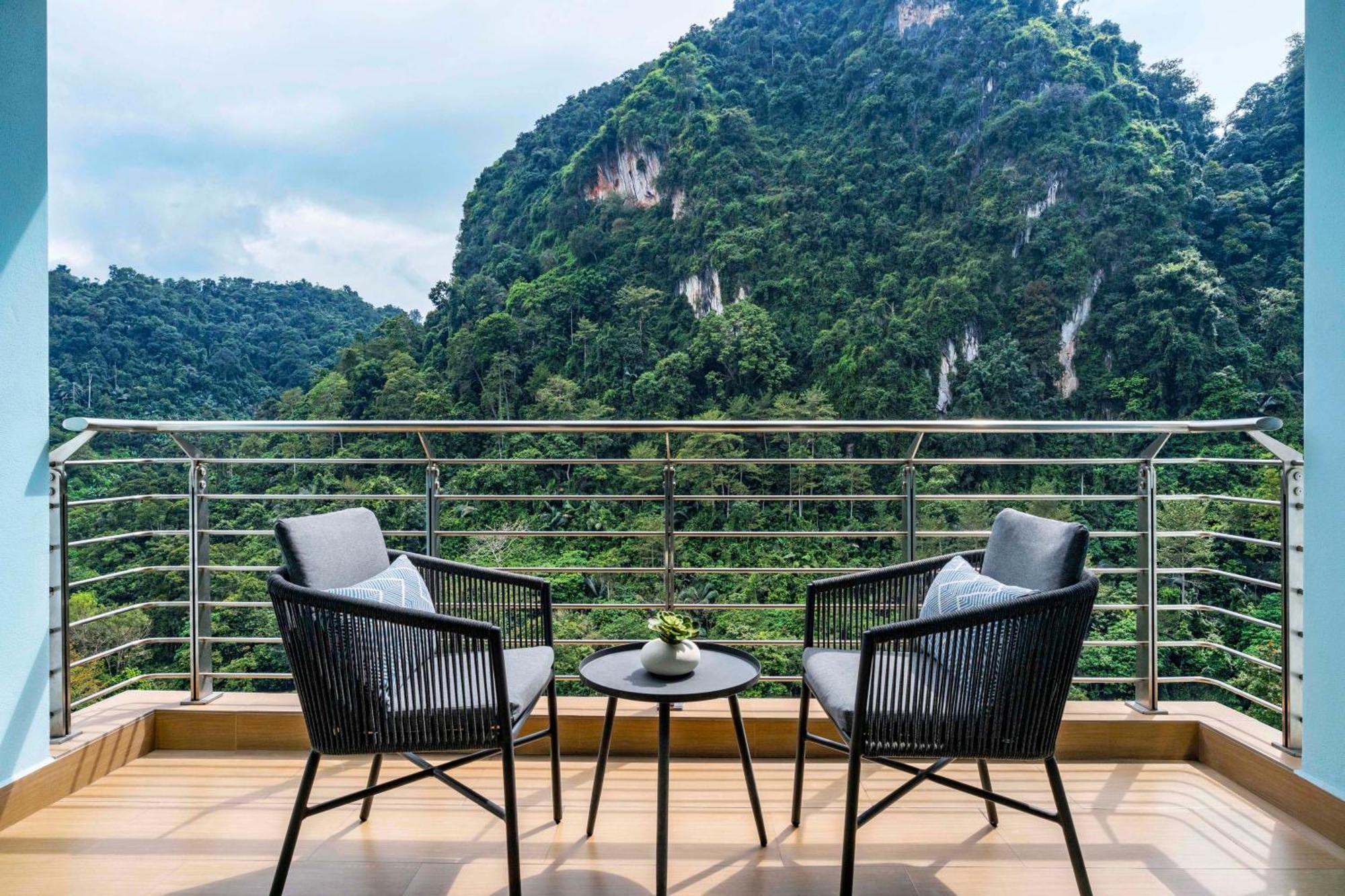 3 Bedroom Grand Deluxe Suite Lakeview