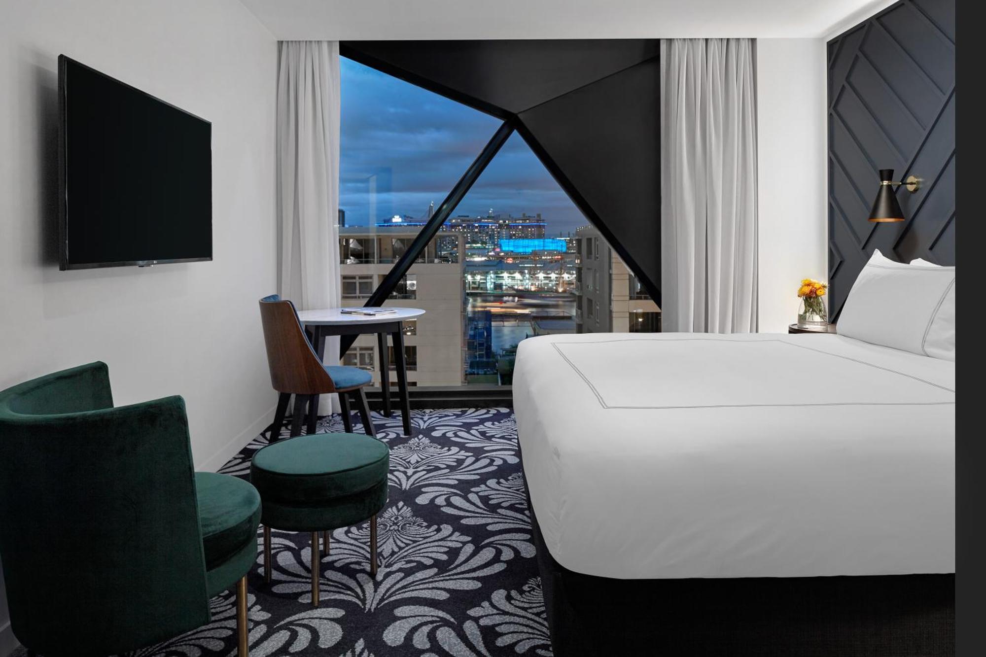 King Banksia Deluxe Room Level 2-4