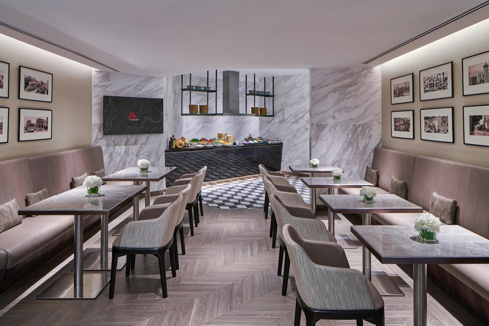 Executive Room High Floor Club Lounge Access
