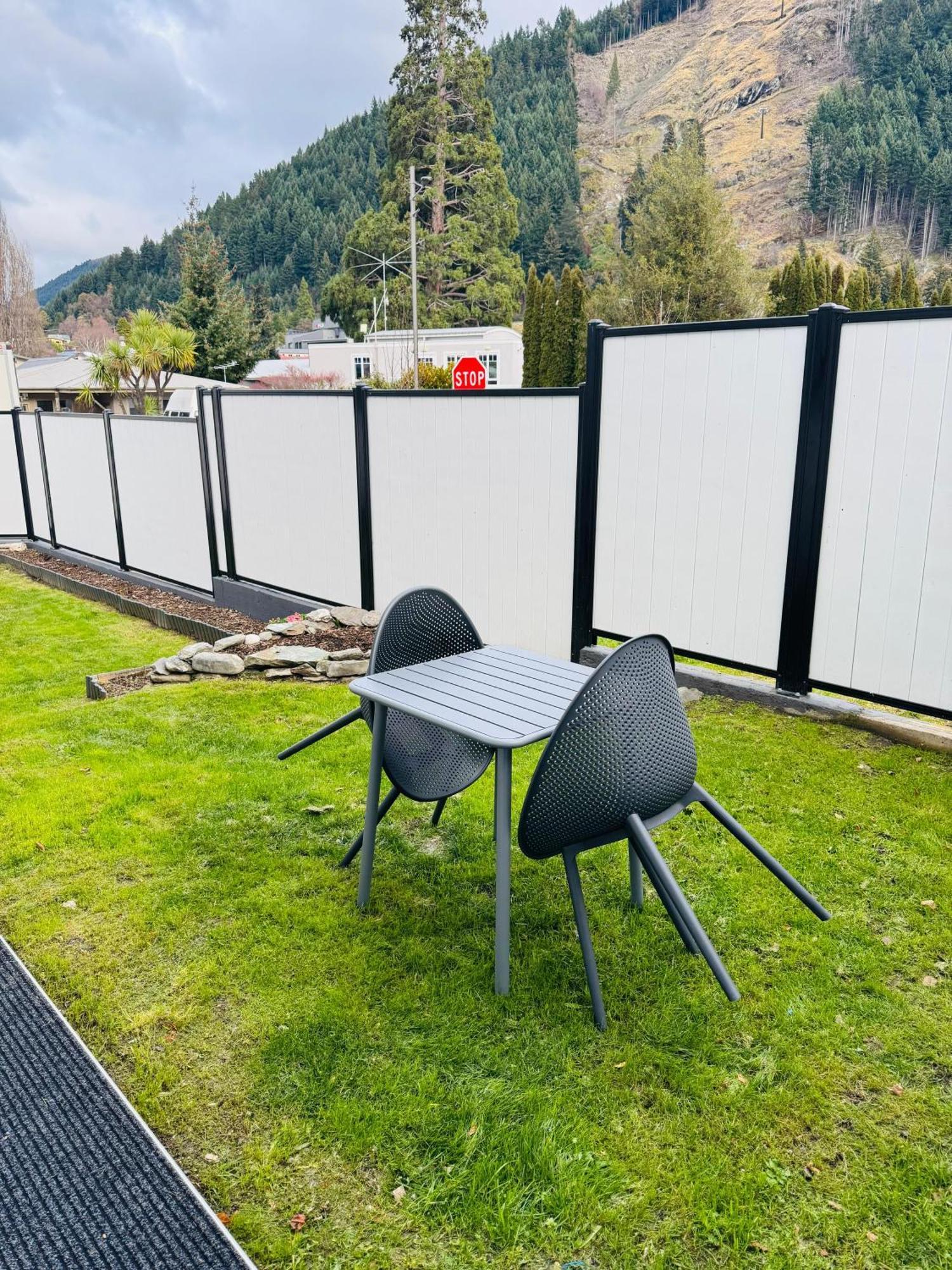 Luxe Two Bedroom Suite Private Garden