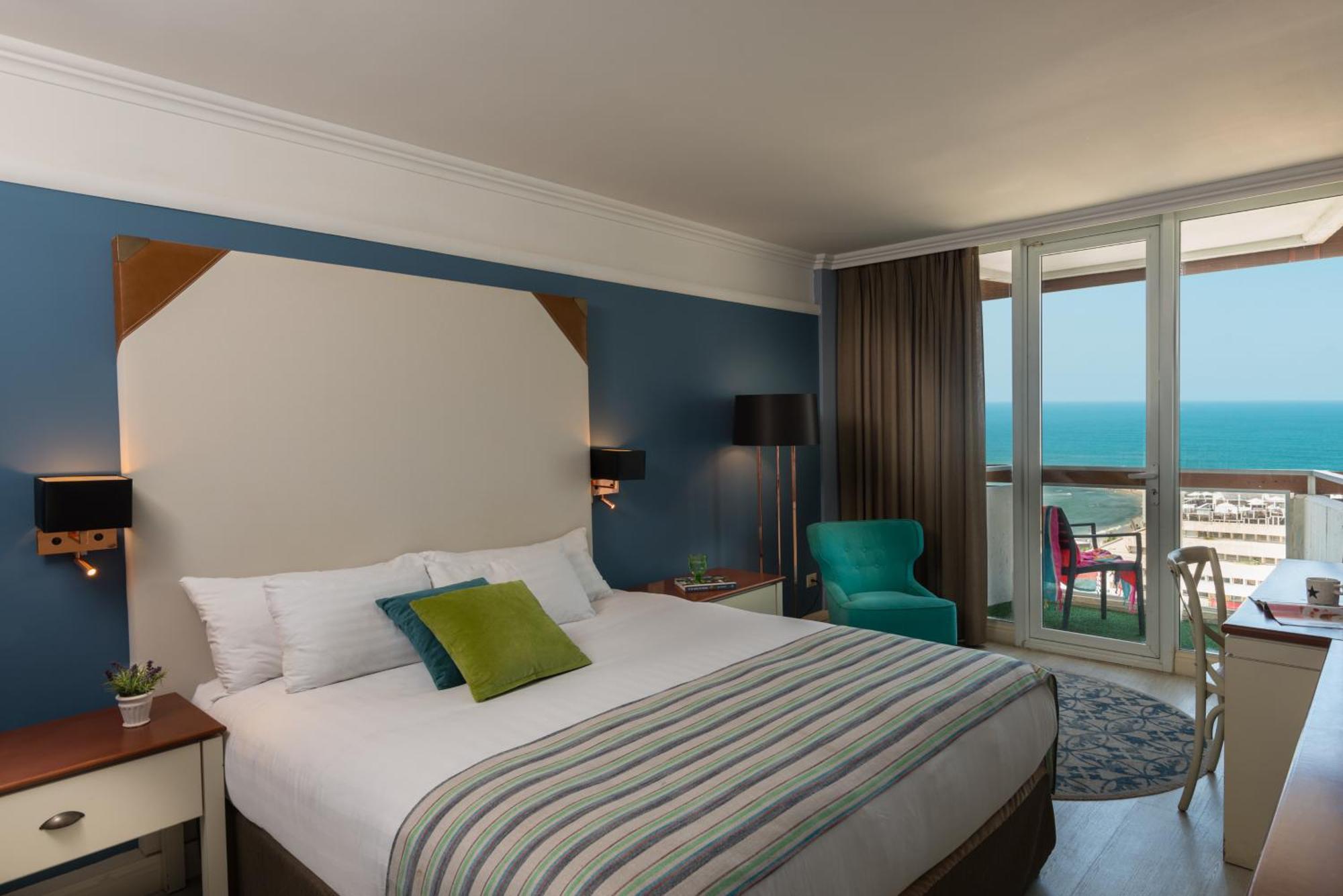 Club Room Sea View