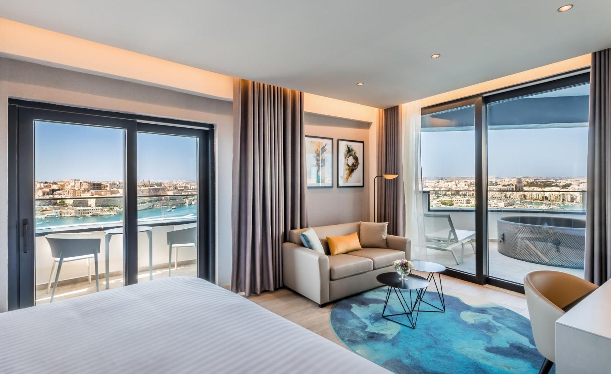 Junior Suite Sea Front Terrace Hot Tub
