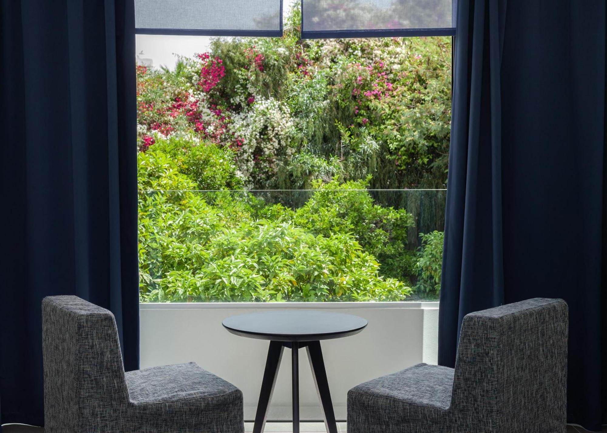 Inland View Room