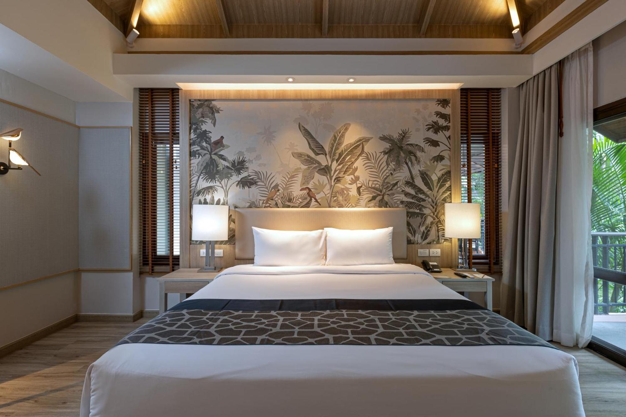 Superior King Room