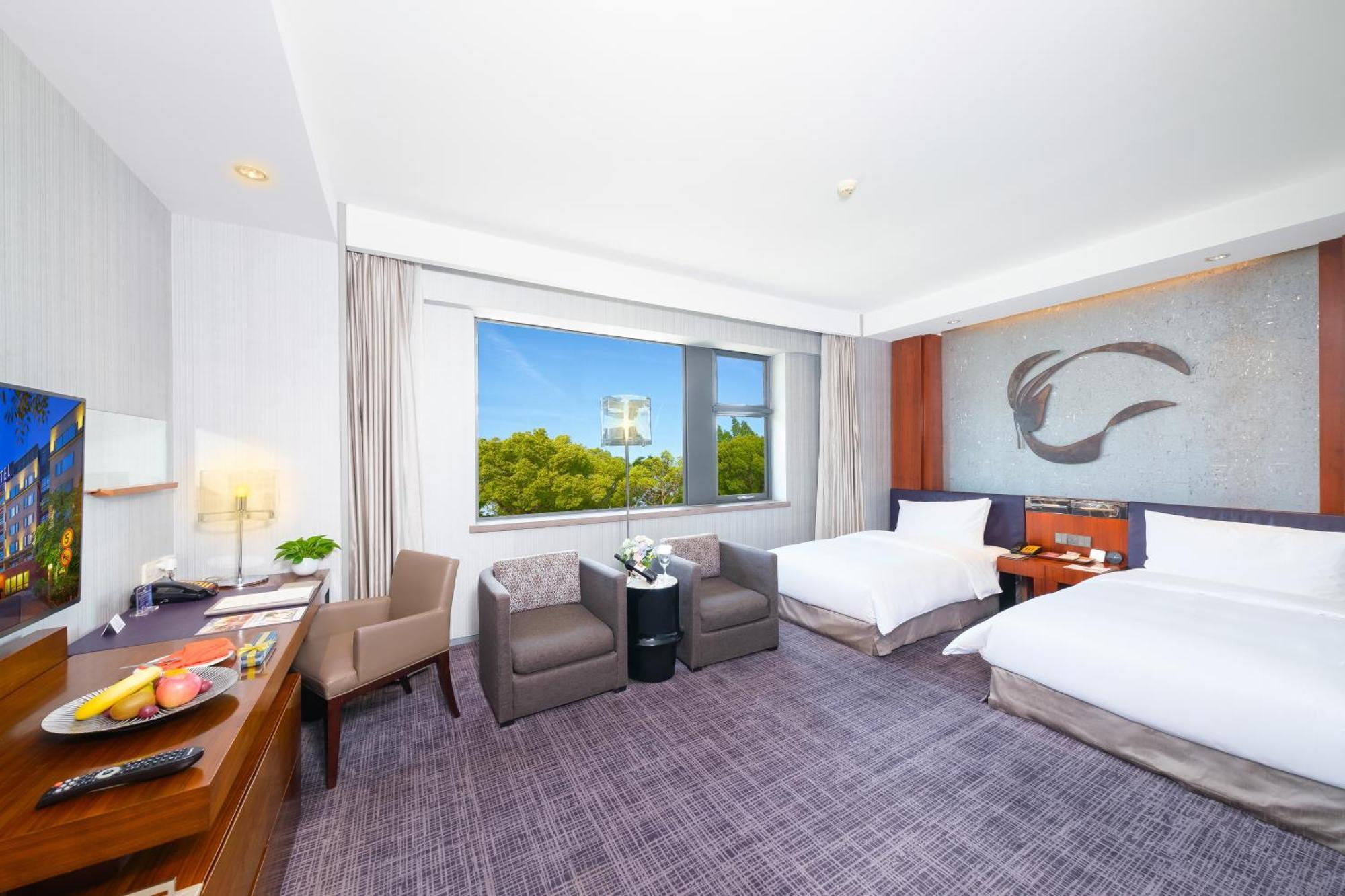 Deluxe Double or Twin Room