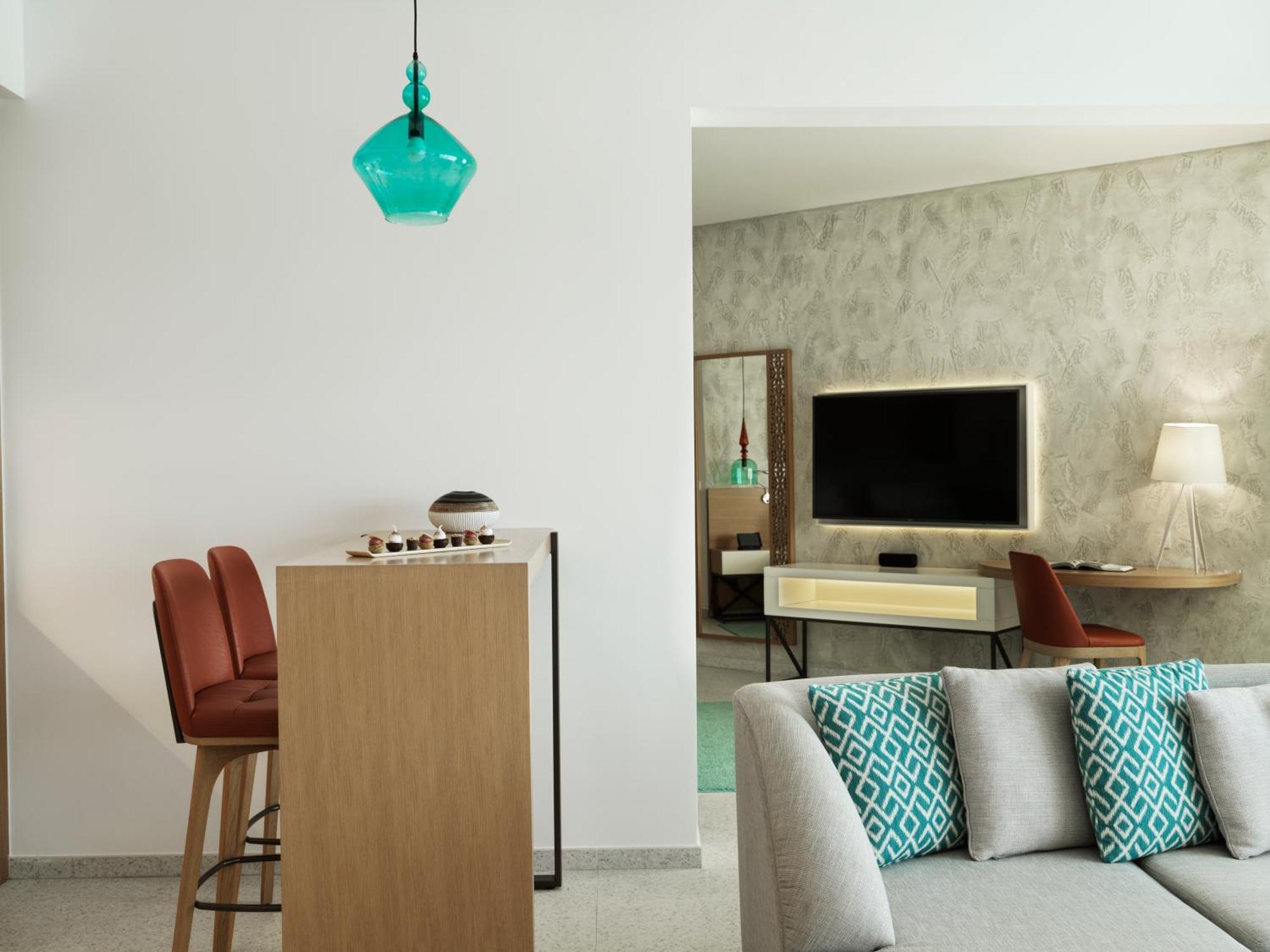 Junior Suite with Partial Sea View,1686518221:JPEG