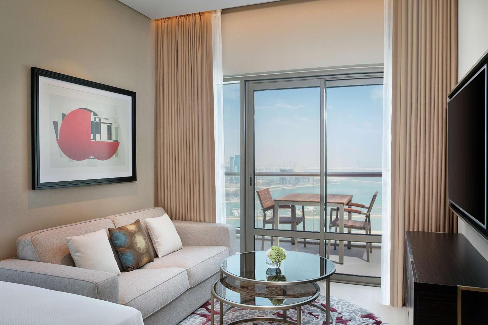 King Studio Balcony High Floor