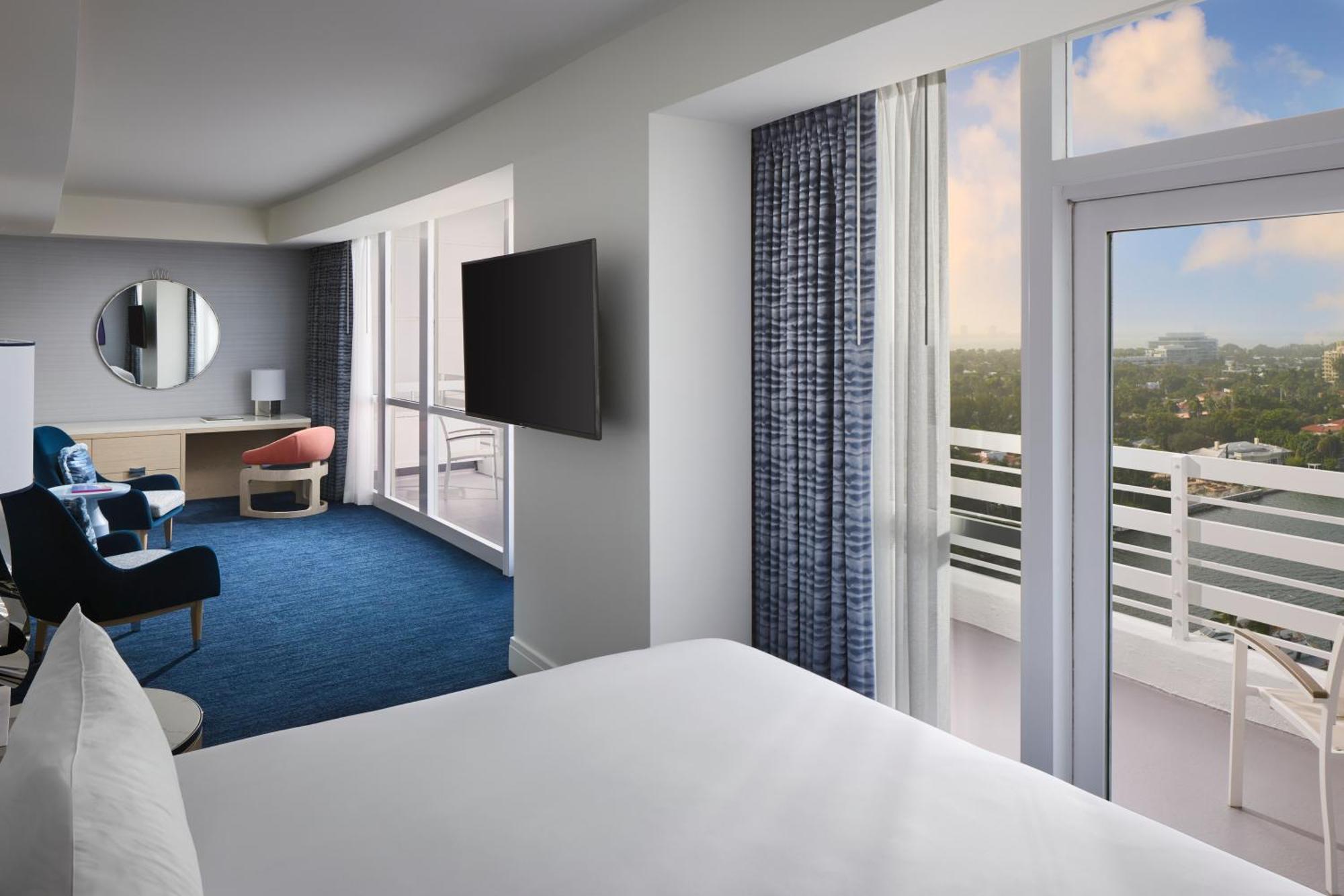 Deluxe King Room with Balcony,1531717036:JPEG
