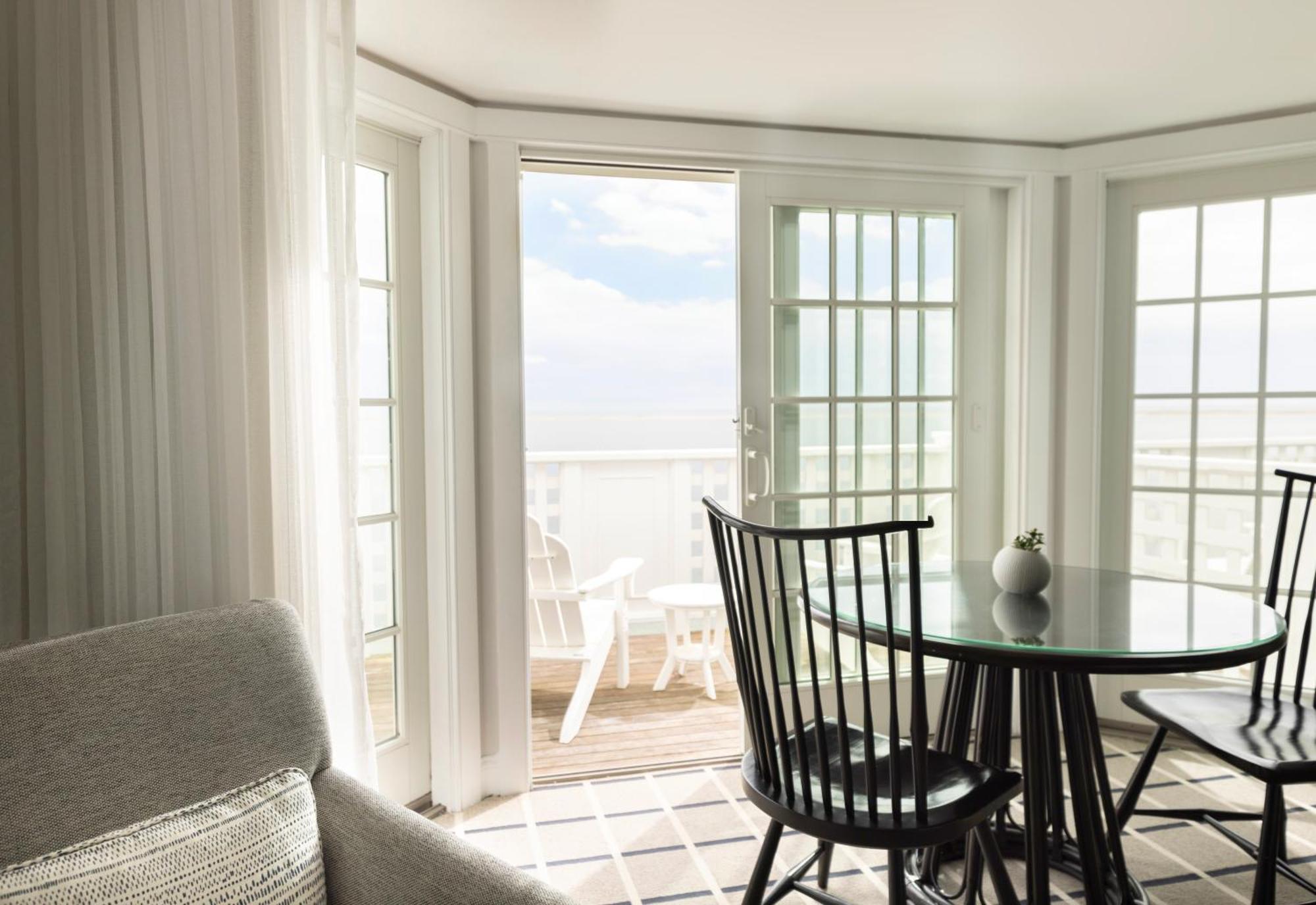 Ocean View Cottage King