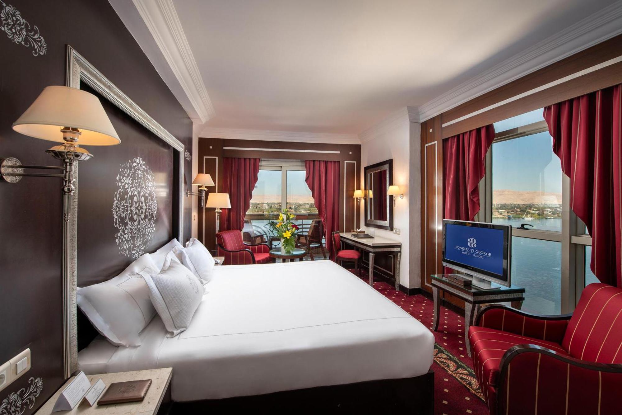 Ambassador Suite Direct Front Nile View