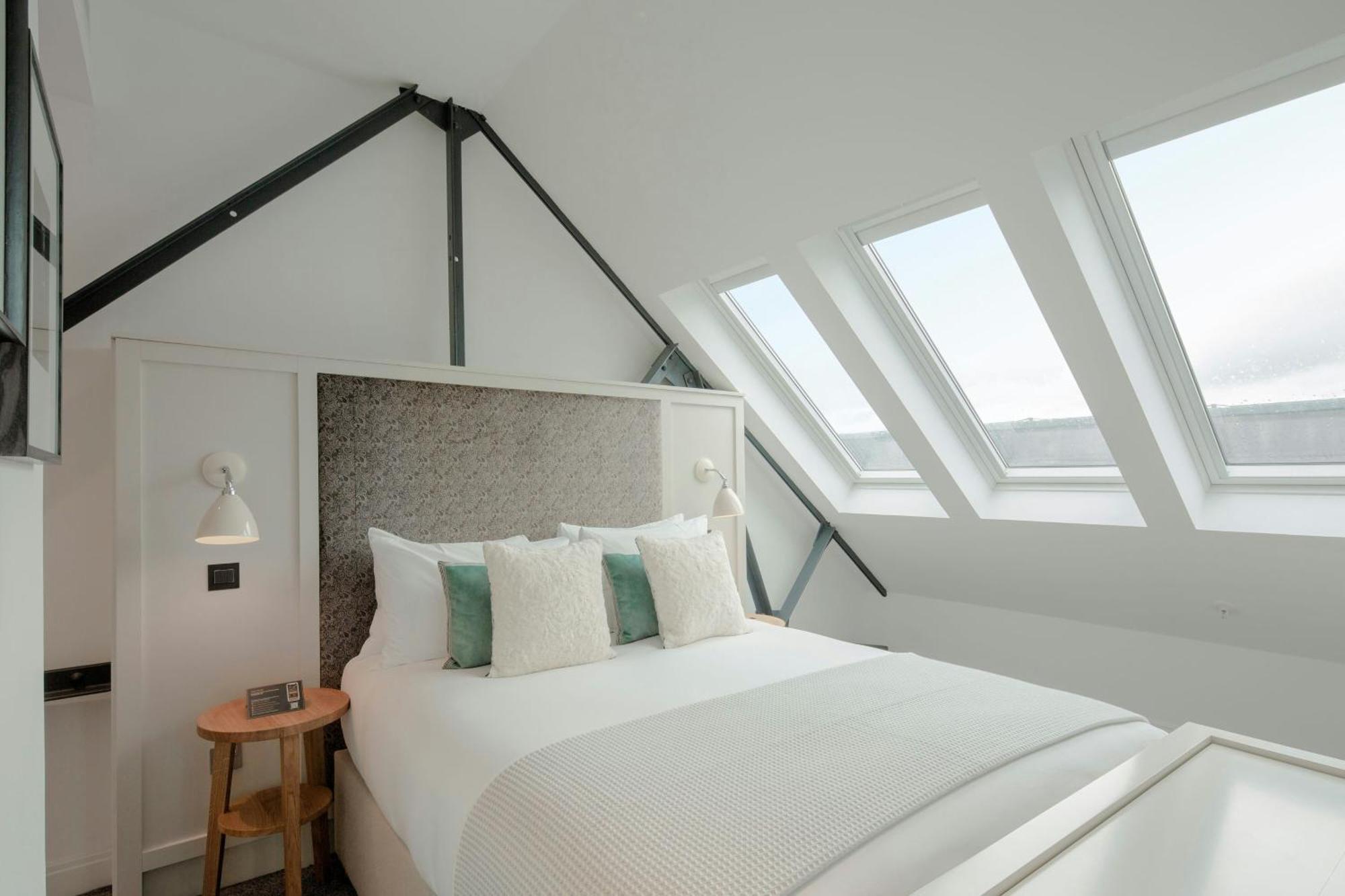 One-Bedroom Loft Double Suite Sofa Bed City View