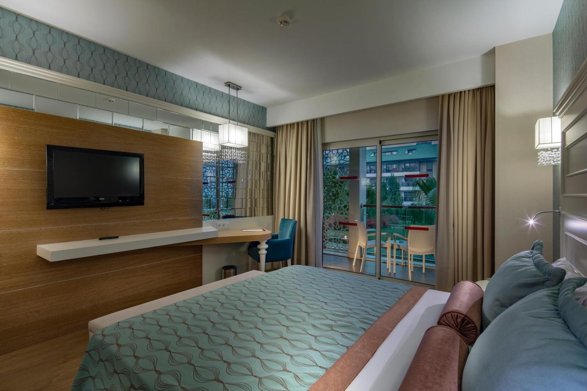 Standard Double or Twin Room Garden View