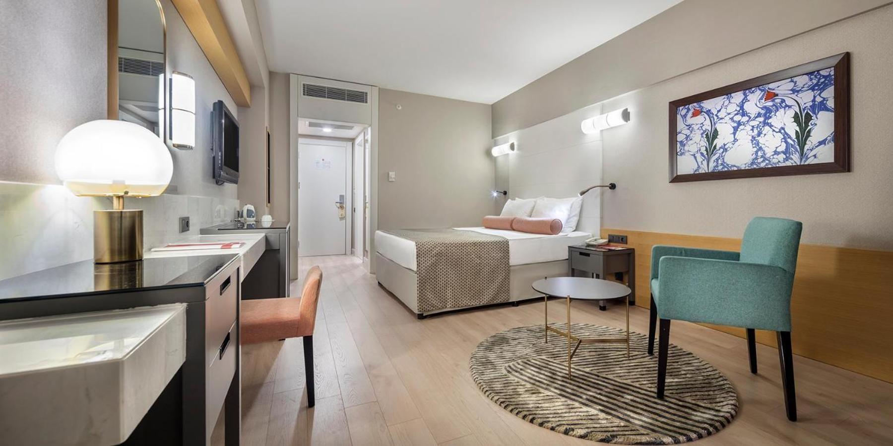 Standard Double or Twin Room Garden View