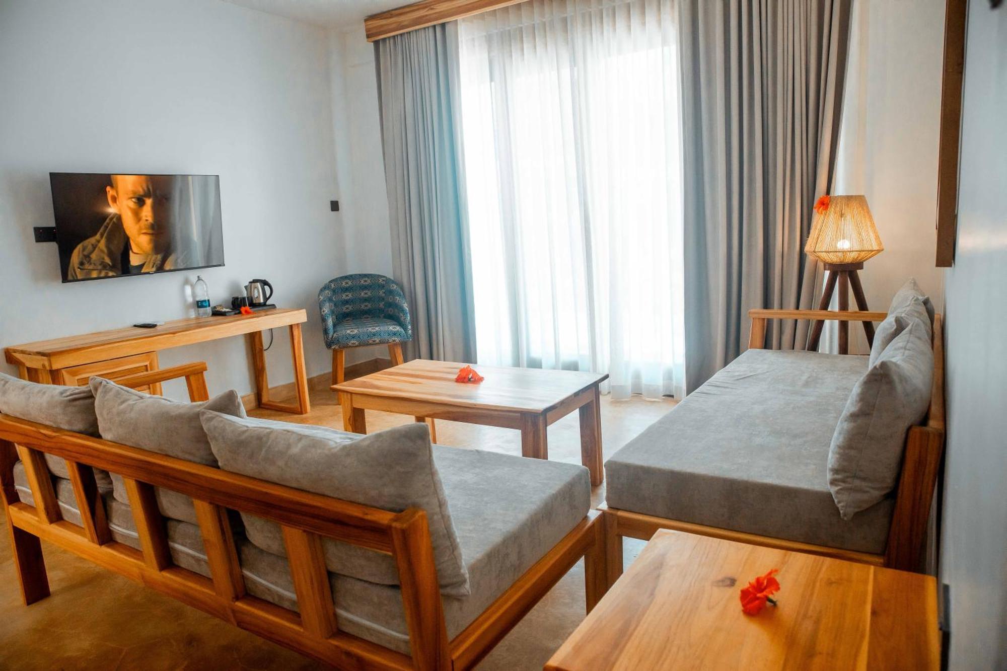 Junior Suite,1469228060:JPEG