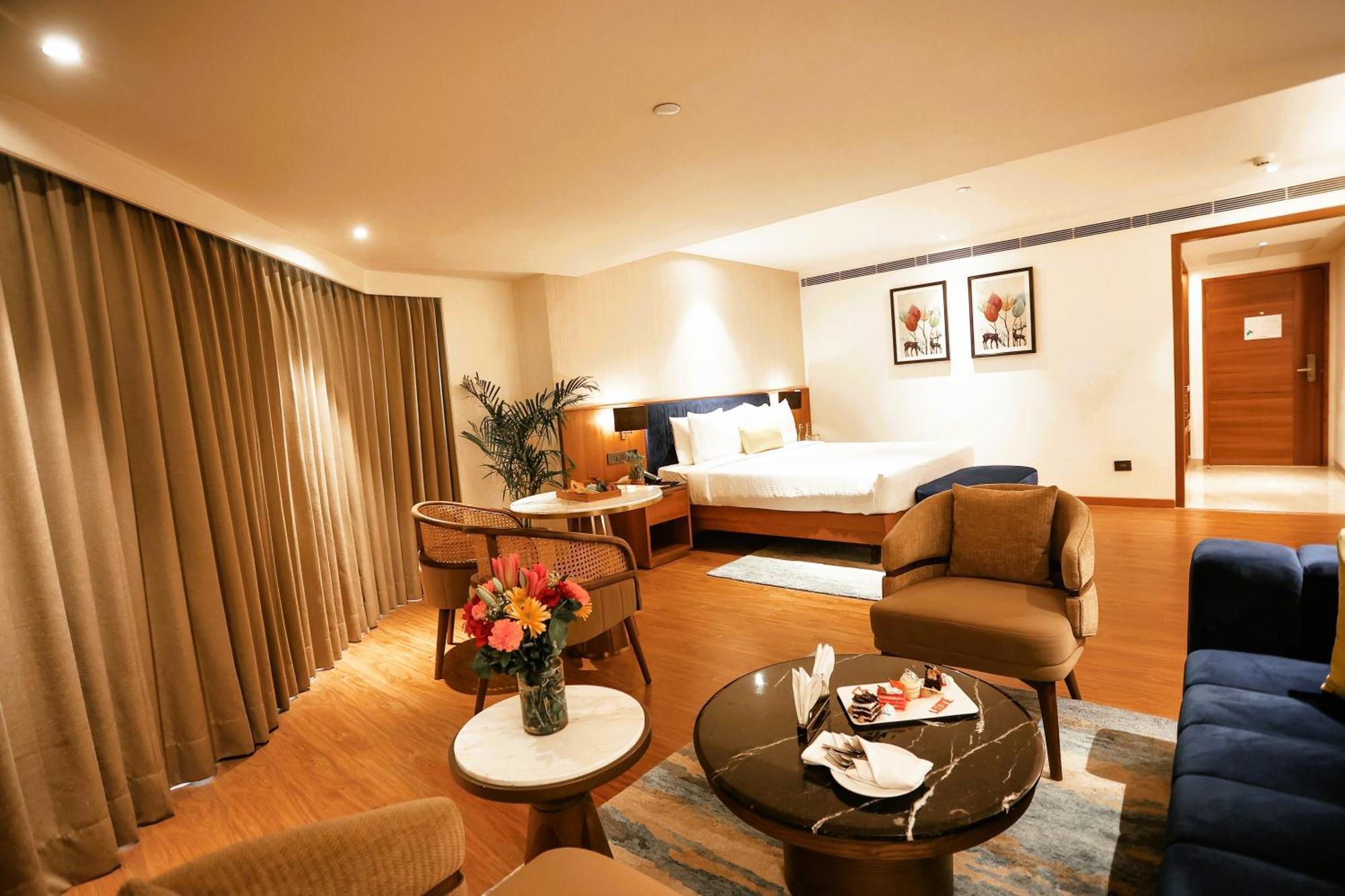 Junior Suite on Food & Beverage services Enjoy Happy Hours 11 on Alcoholic Beverages 11AM-11PM Early Check Late Checkout upto 3 hrs SAV