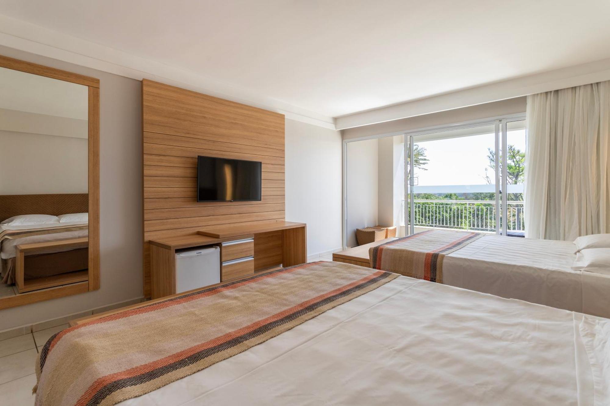 Master Apartment with Access to Hot Park and Parque das Fontes