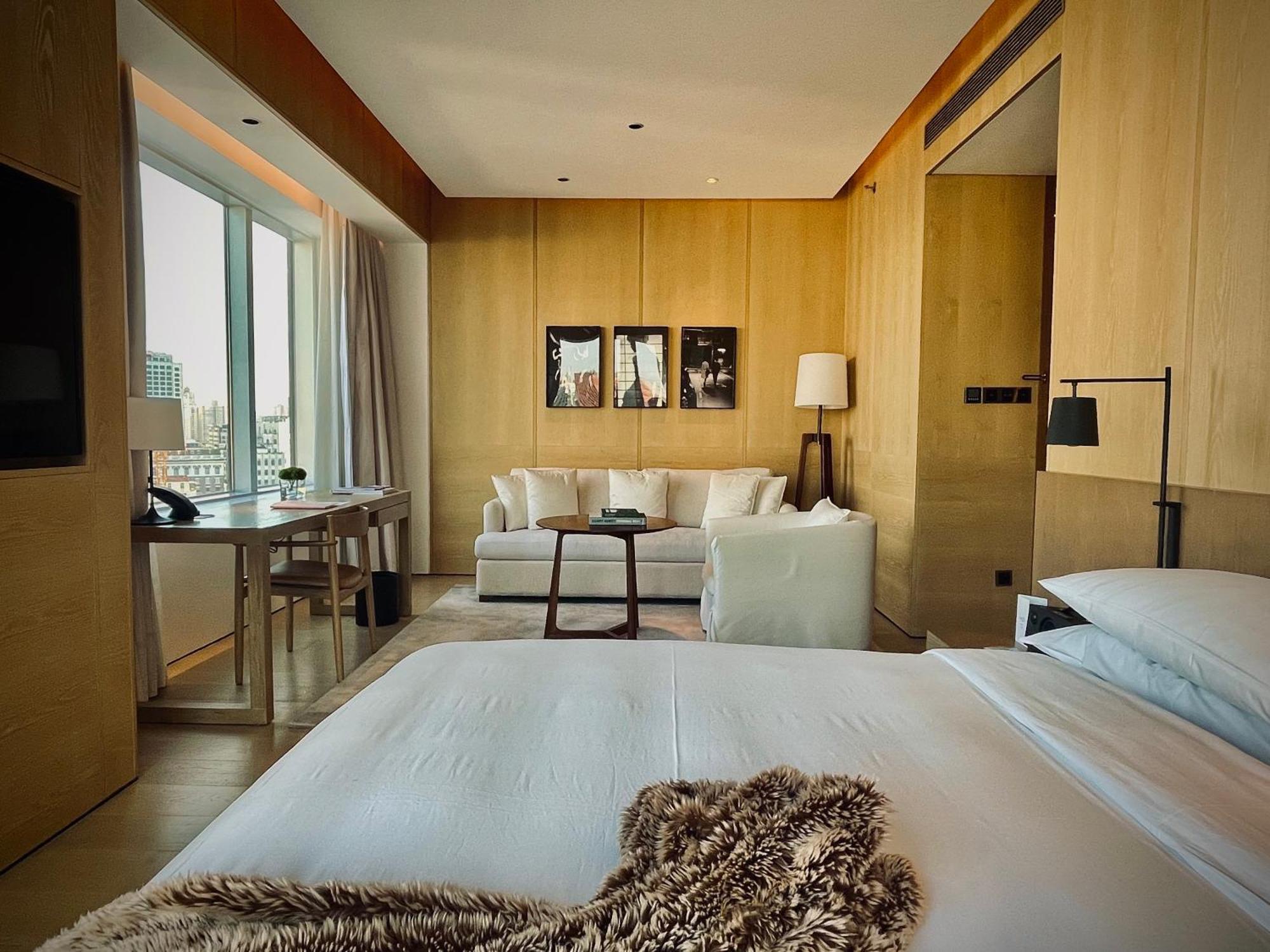 Deluxe Room One King Bed