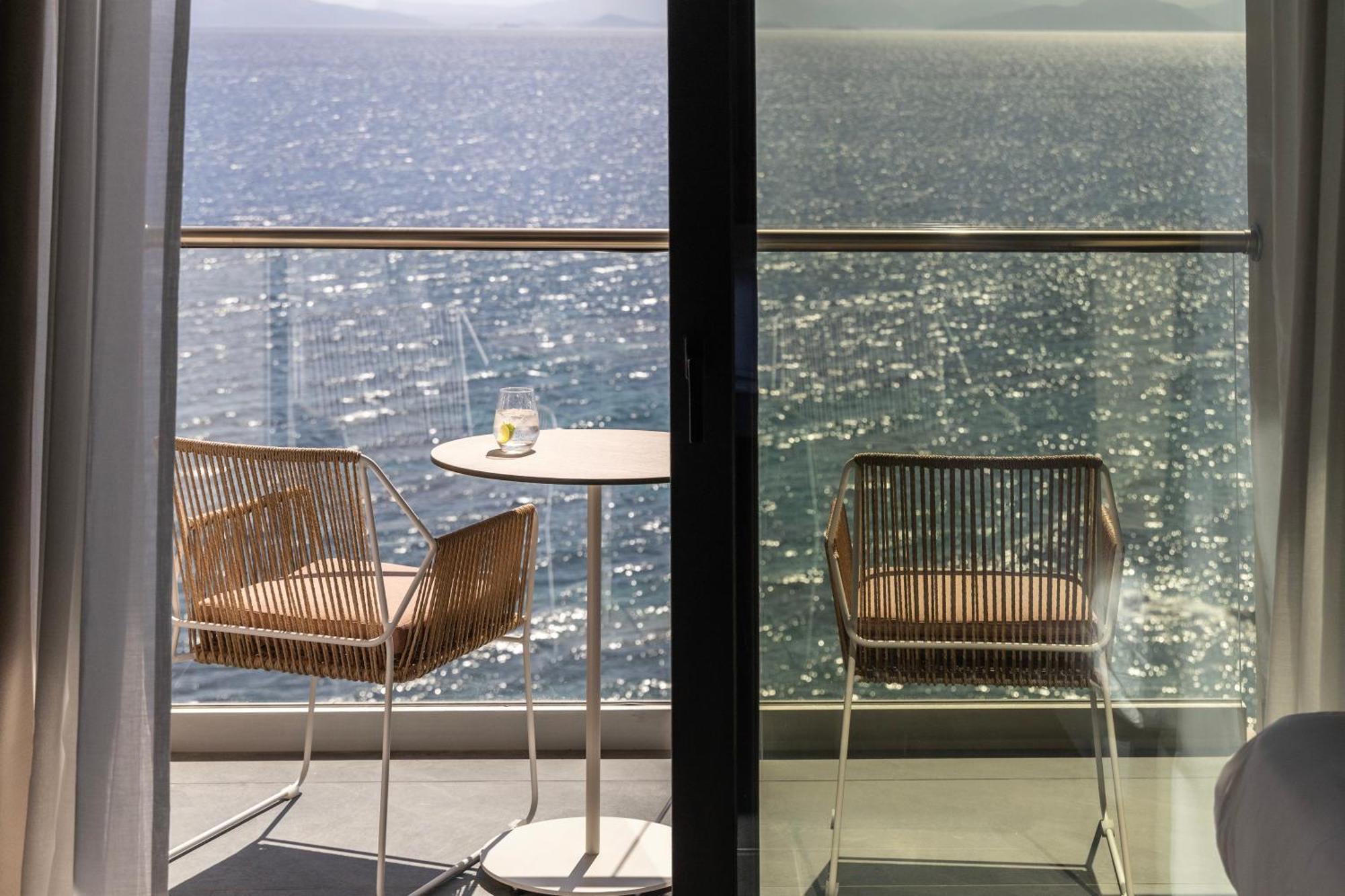 Double Room Front Sea View