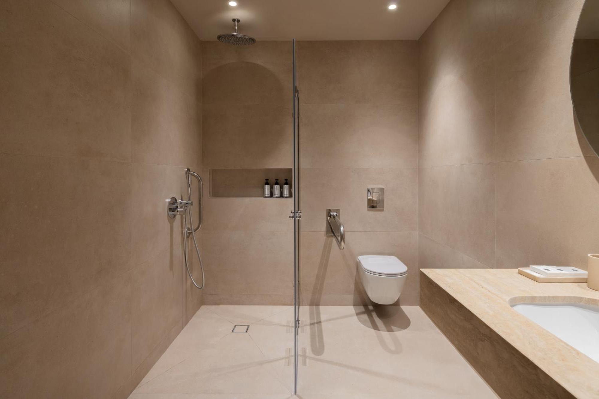Accessible Junior Suite with One King Size Bed and One Sofa Bed,1690590994:JPEG