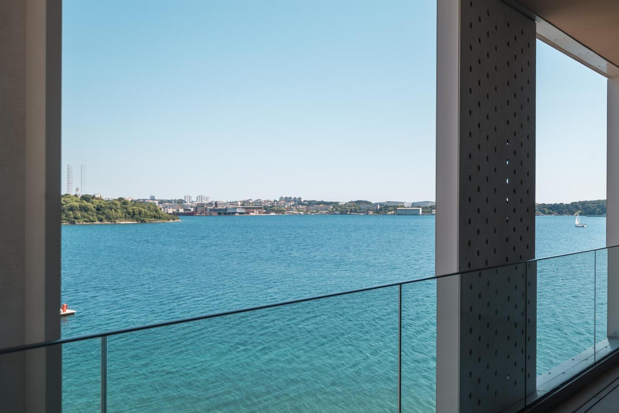 Apartment mit Aussicht und Balkon