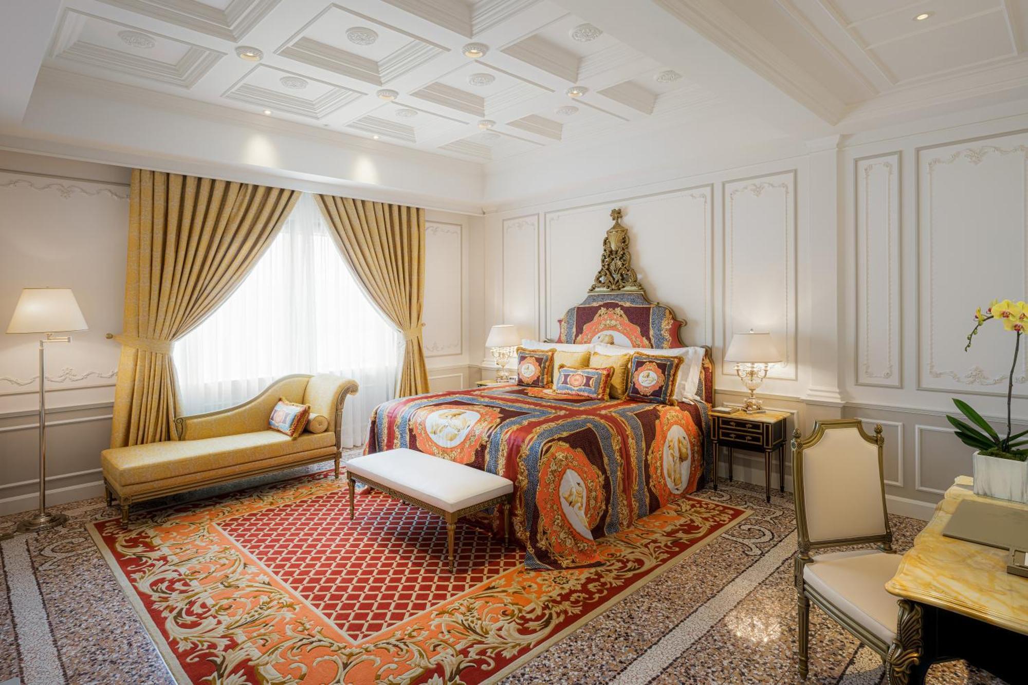 Signature Suite