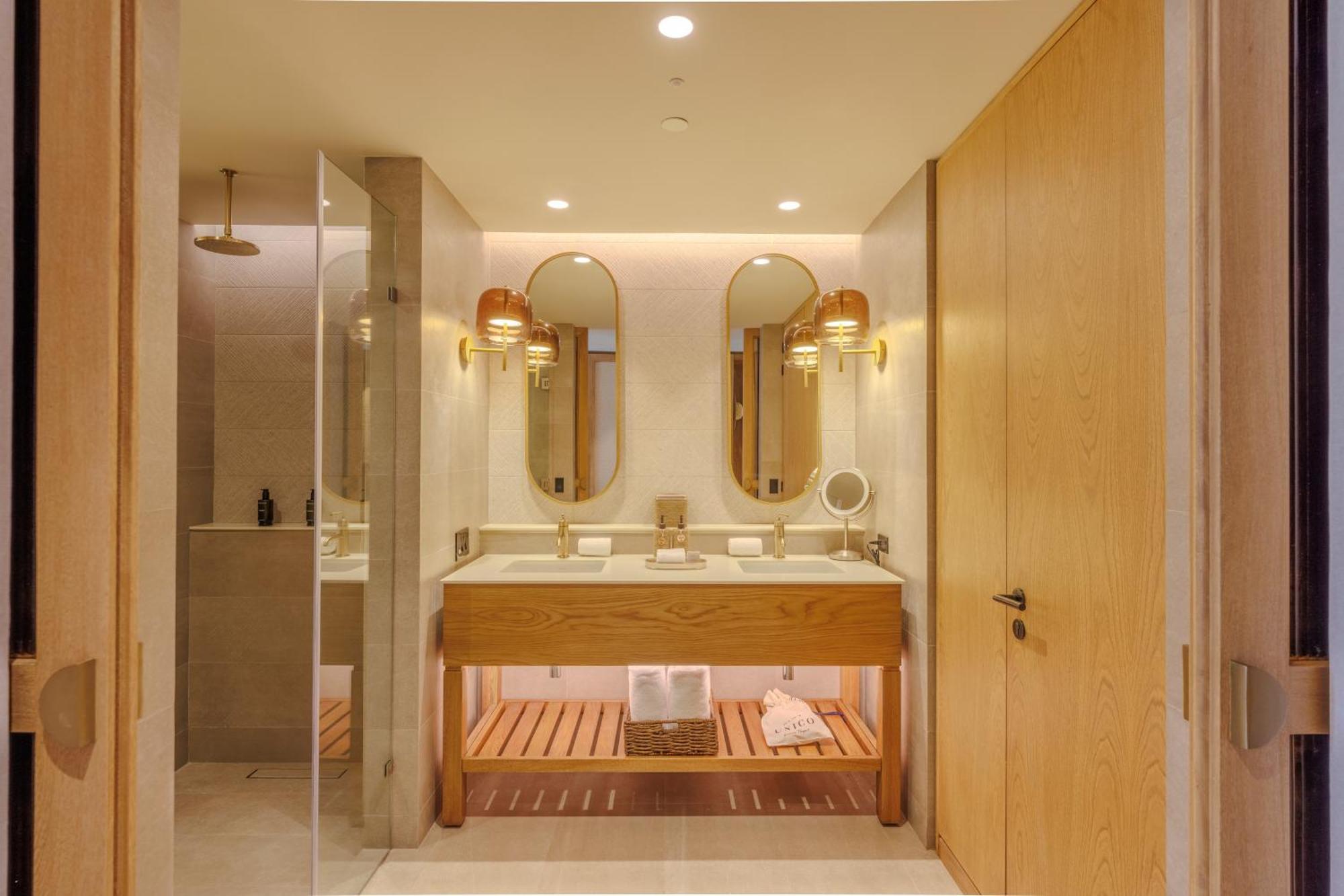 Alcoba Ocean View King