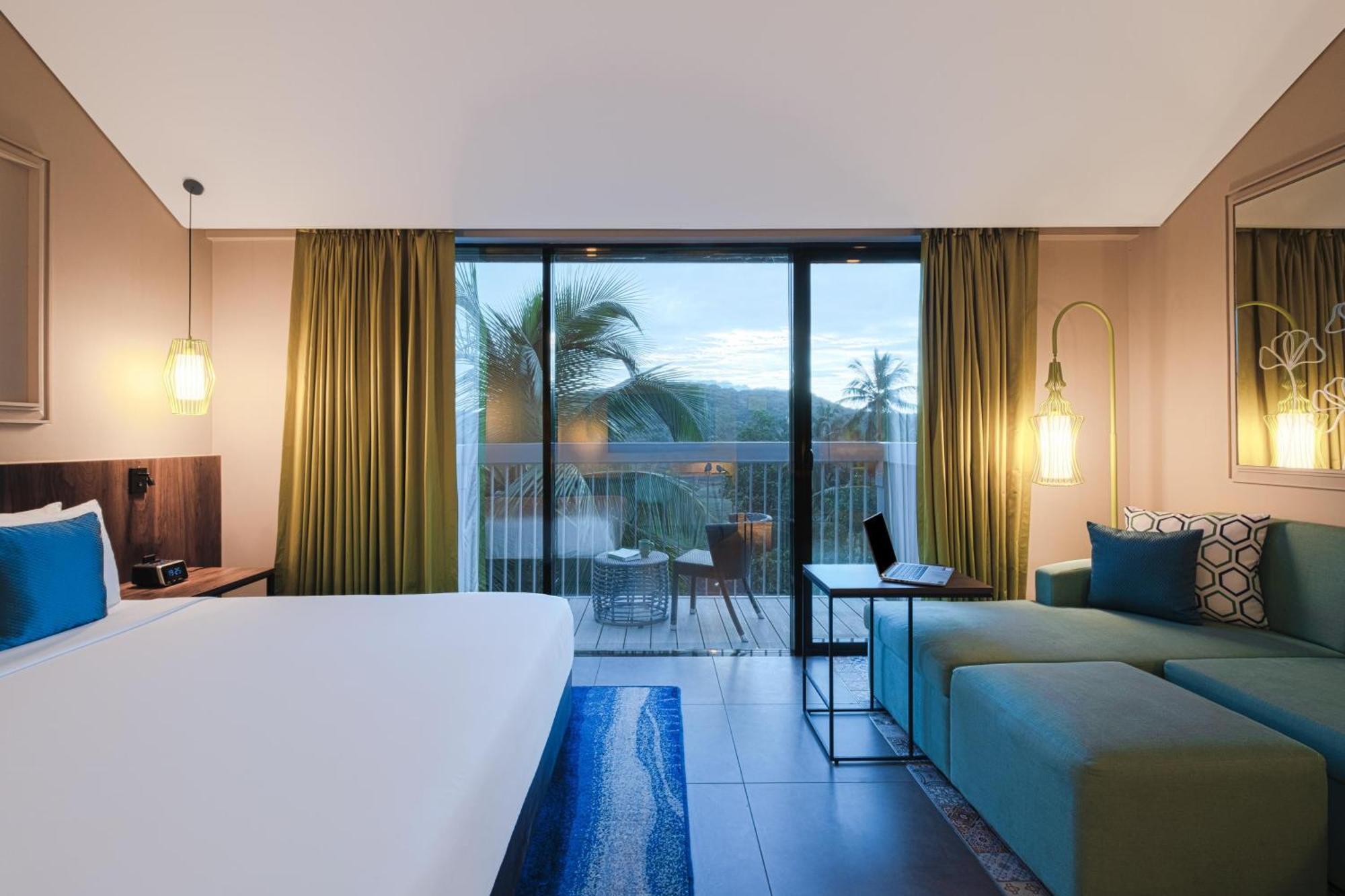 King Room Balcony on F&B Spa