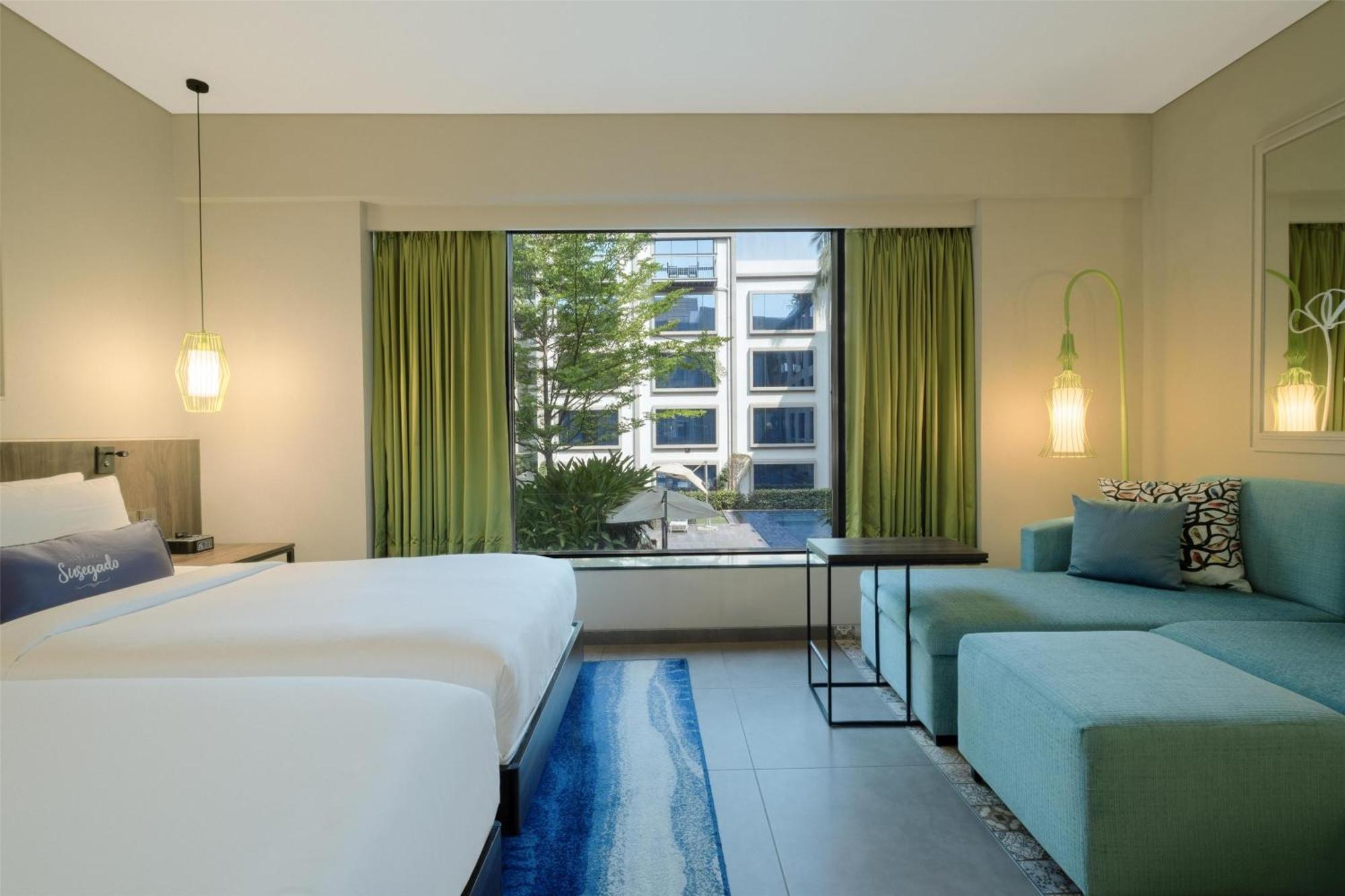 Twin Room Pool View on F&B Spa