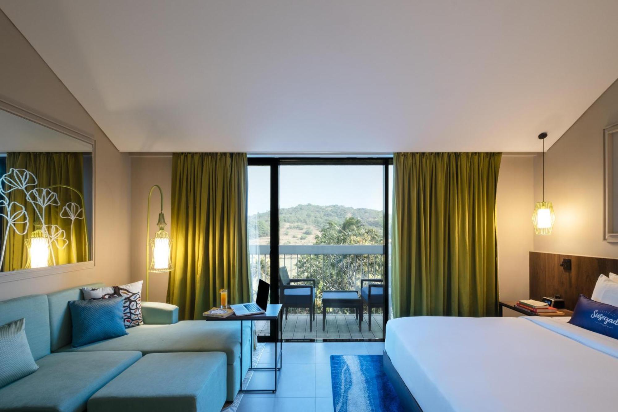King Room Balcony on F&B Spa
