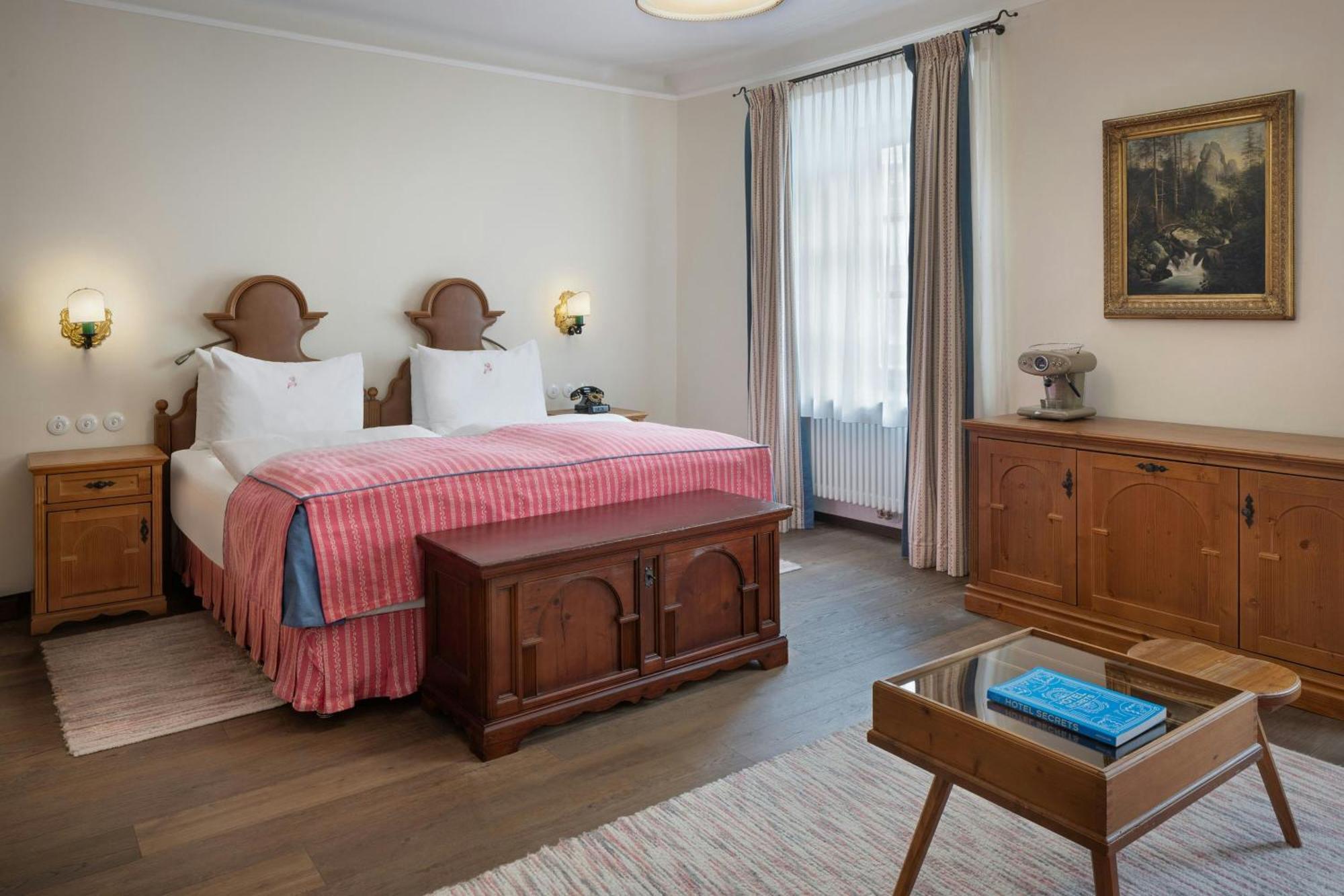 Deluxe Room King