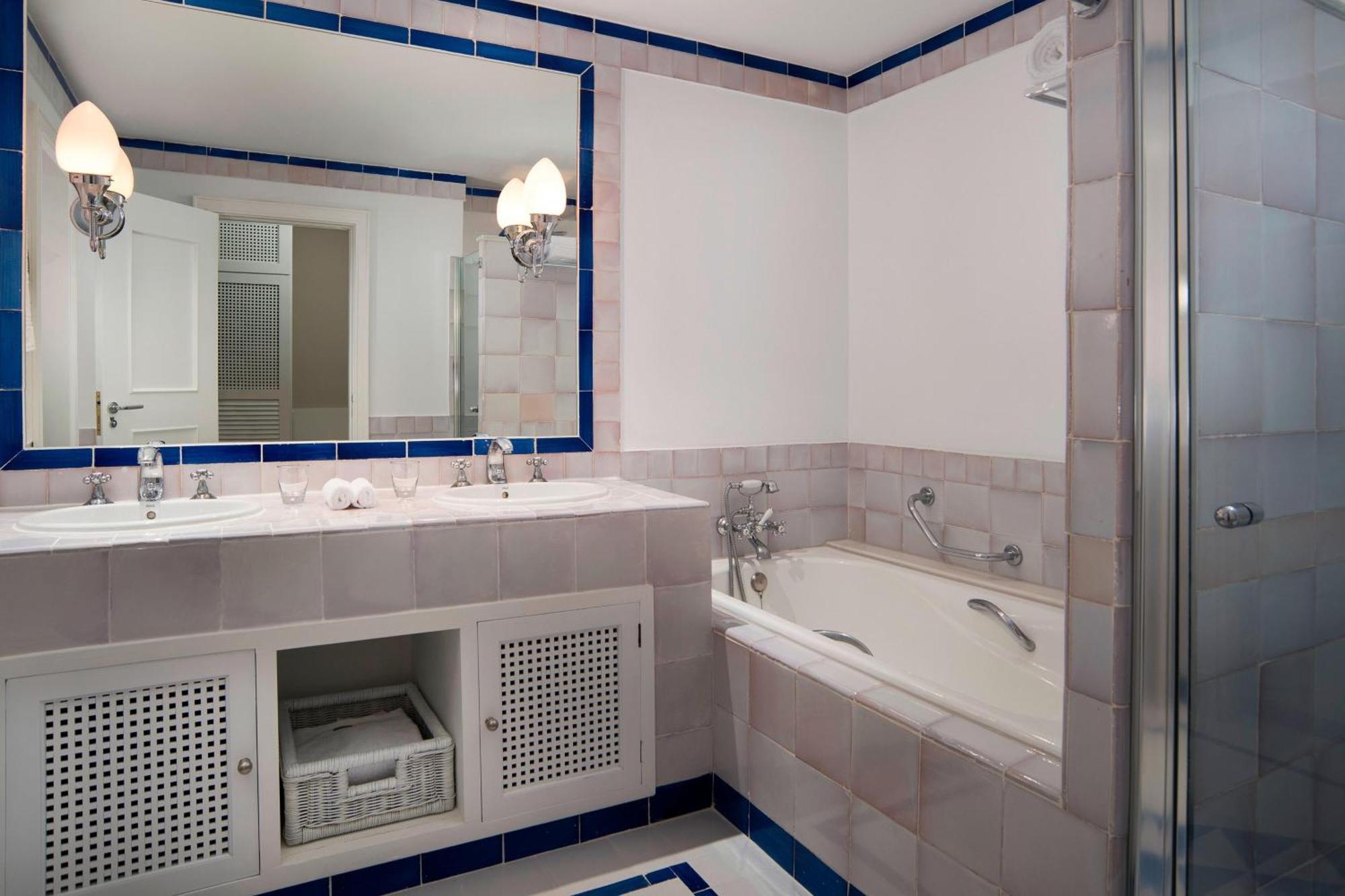 Deluxe Twin Room,1739364821:JPEG