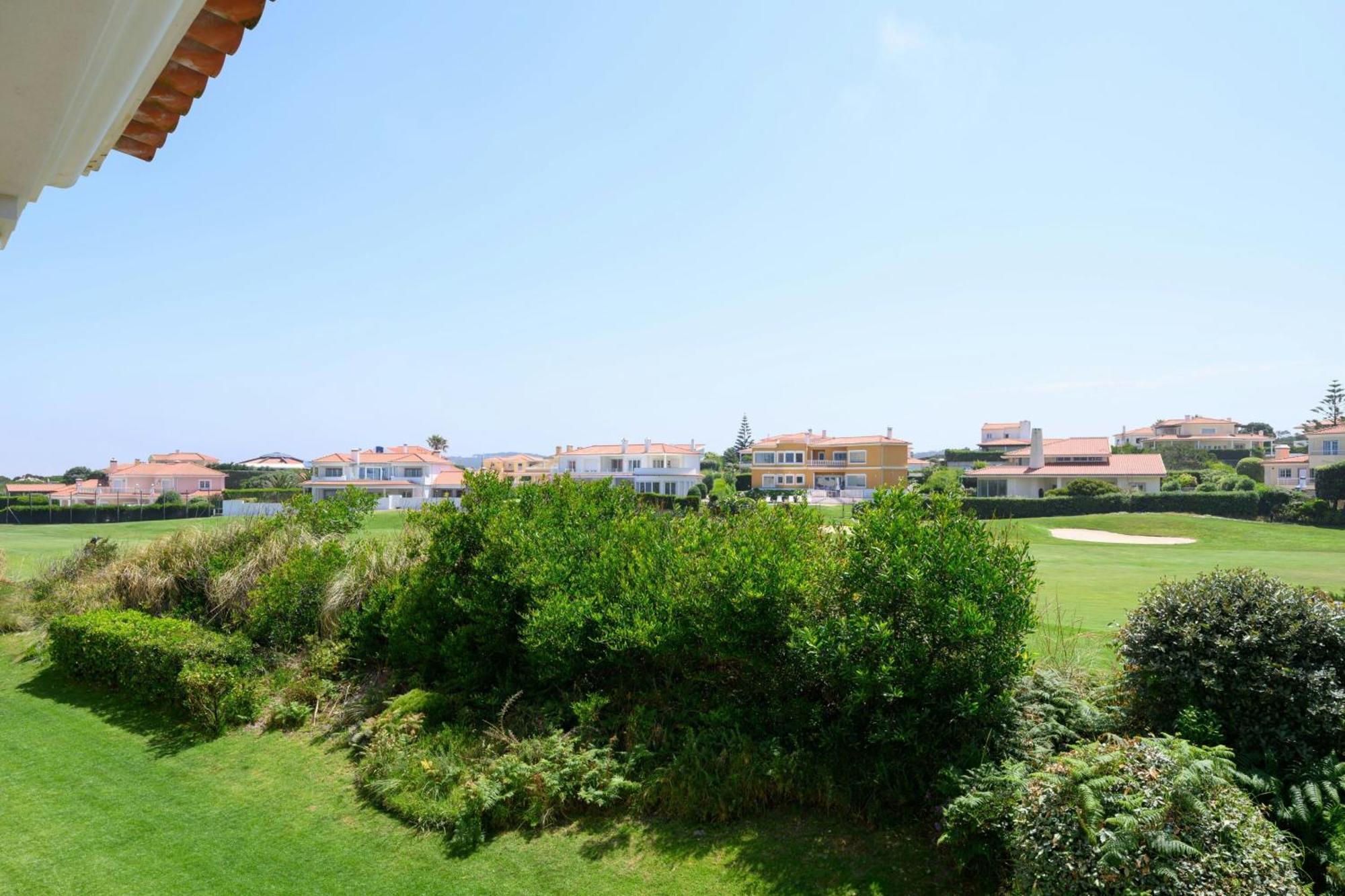 Guest room 1 King Golf view