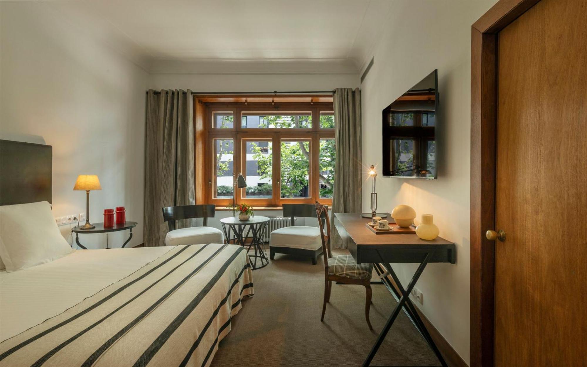 Medium Double Room