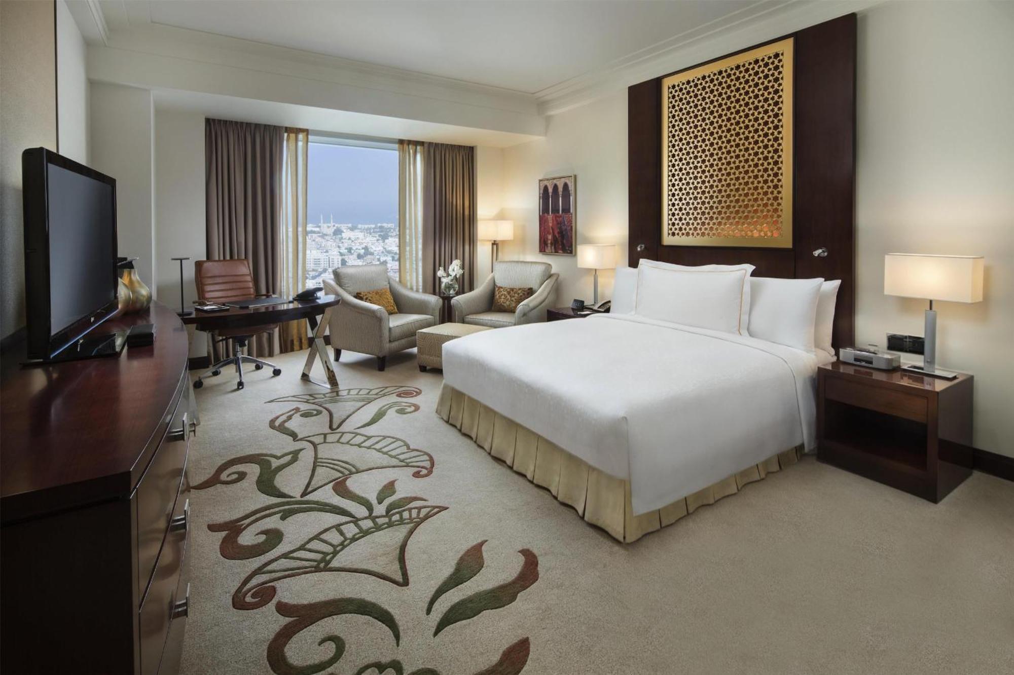 Deluxe King Room with Skyline View,1697998641:JPEG