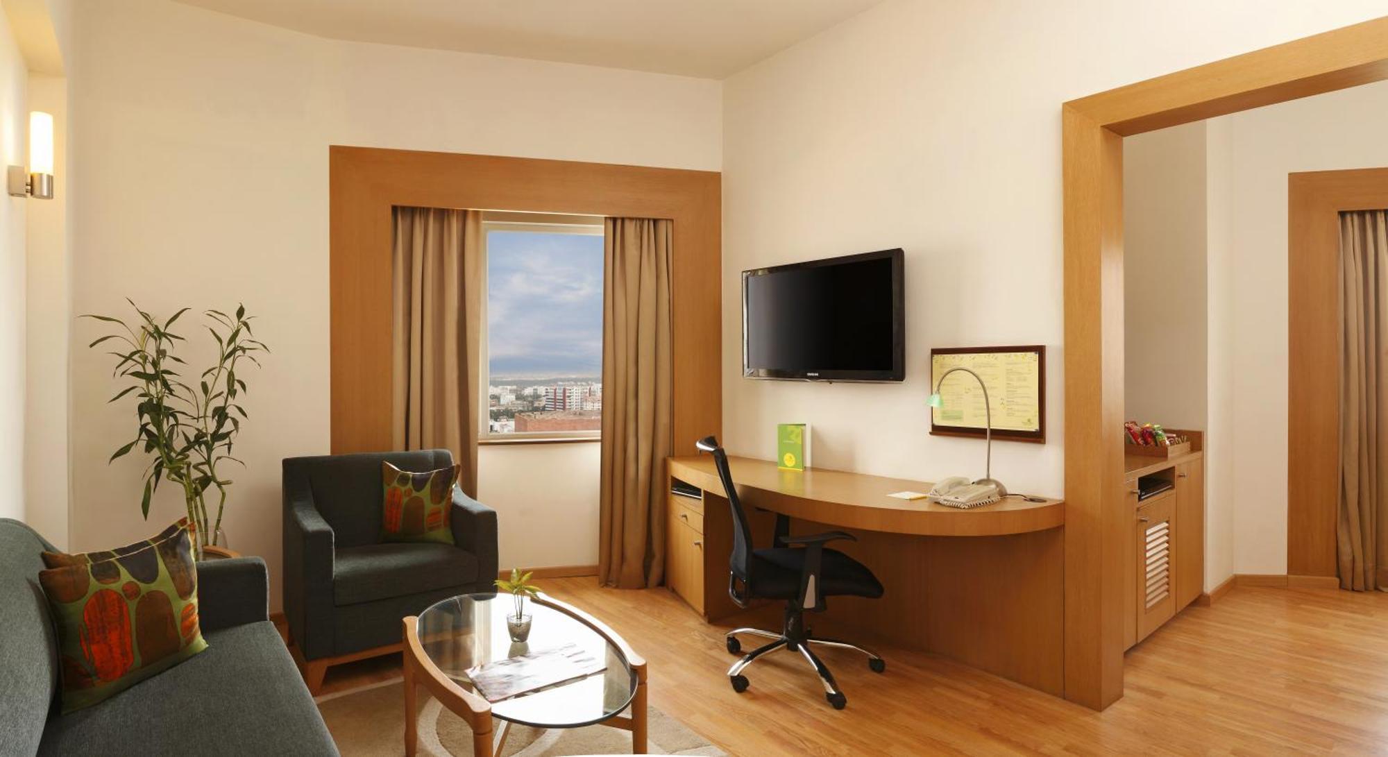 Junior Suite  (20% off on session of Spa ,Enjoy Happy Hours with 1+1 offer and 10% Off on Laundry service)