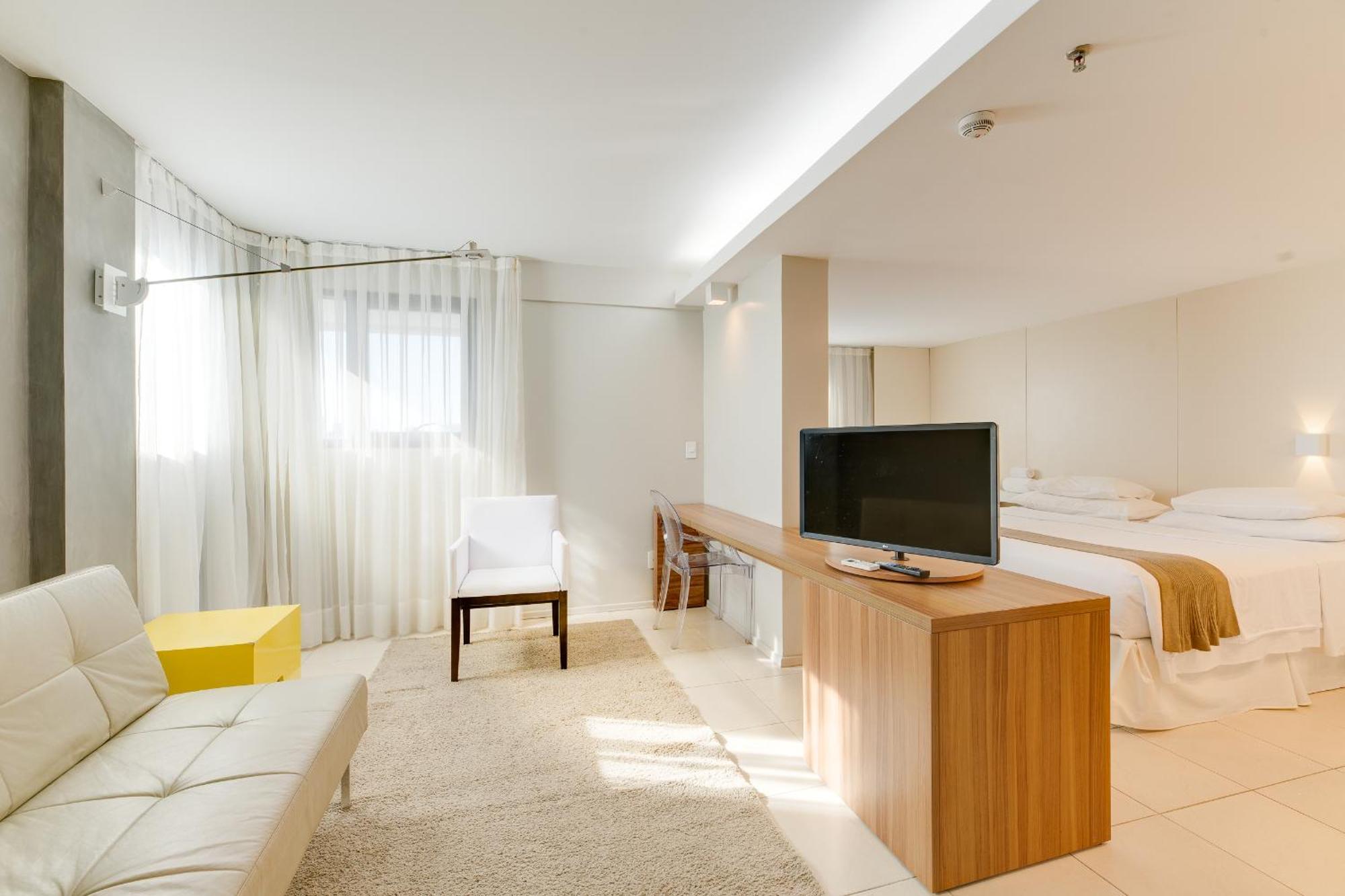 Deluxe Triple Suite