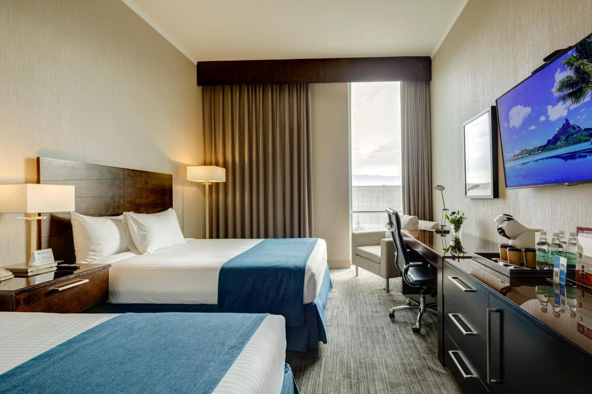 Queen Room with Two Queen Beds - Non-Smoking,1723017194:JPEG