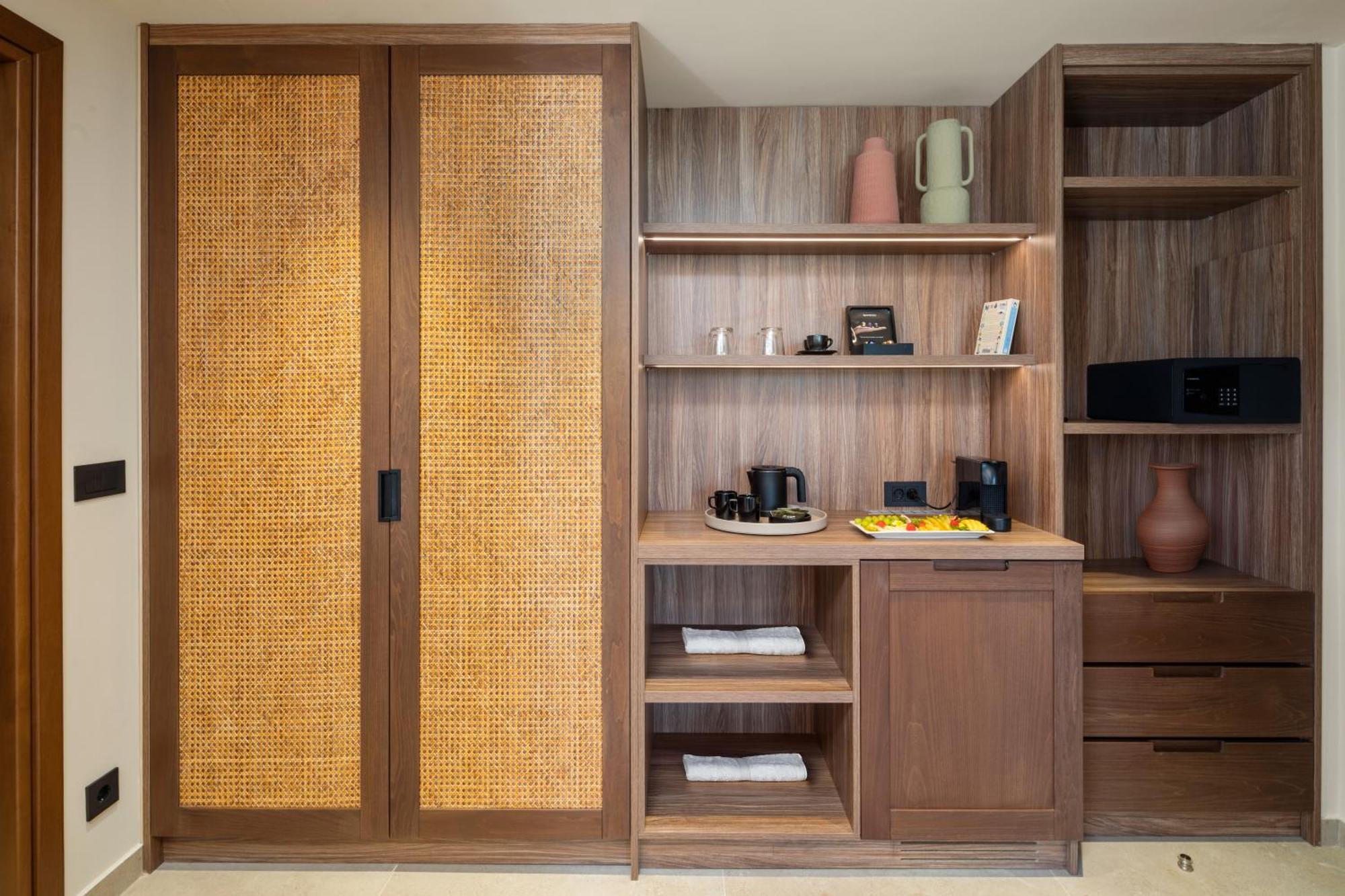Deluxe Family Suite
