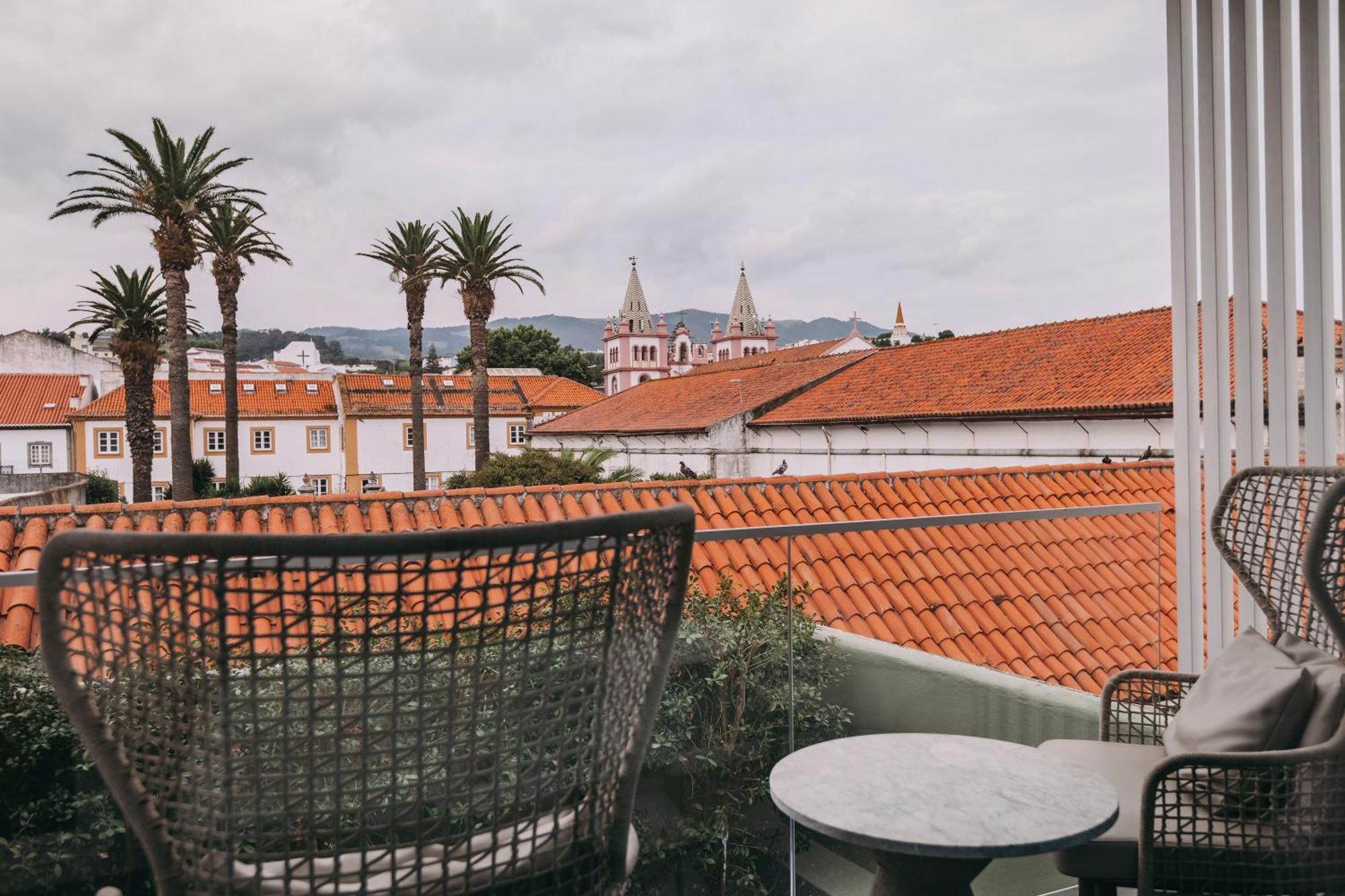 Executive Superior City View,1699328704:JPEG